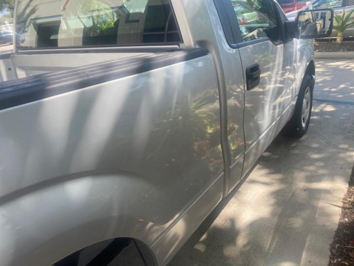 2009 Sterling Gray Metallic /Stone Ford F-150 1OWNER FL LOW MIES 7543 (1FTRF12W99K) with an 4.6L 2v EFI V8 Engine engine, Automatic transmission, located at 4701 North Dixie Hwy, Pompano Beach, FL, 33064, (954) 422-2889, 26.240938, -80.123474 - OUR WEBPAGE FLORIDACARS1.COM HAS OVER 100 PHOTOS AND FREE CARFAX LINK 2009 FORD F-150 XL VIN: 1FTRF12W99KB58383 1 F T R F 1 2 W 9 9 K B 5 8 3 8 3 PICKUP 4.6L V8 F SOHC 16V GASOLINE REAR WHEEL DRIVE Top Features Cloth Seats Tow Hitch Basic Features ABS Brakes Air Conditioning Overhead Airbags Tractio - Photo#95