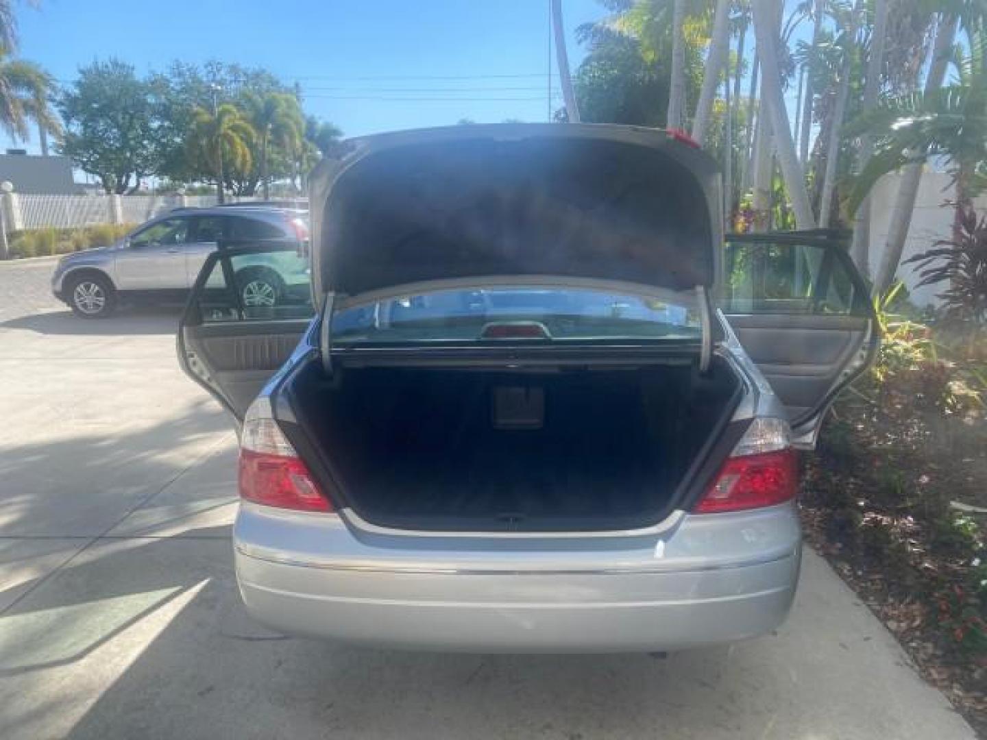 2003 Silver Spruce Metallic /Stone Toyota Avalon XLS 1 FL LOW MILES 32,452 (4T1BF28B03U) with an 3.0L DOHC MPFI 24-Valve V6 Engine engine, Automatic transmission, located at 4701 North Dixie Hwy, Pompano Beach, FL, 33064, (954) 422-2889, 26.240938, -80.123474 - OUR WEBPAGE FLORIDACARS1.COM HAS OVER 100 PHOTOS AND FREE CARFAX LINK 2003 TOYOTA AVALON XLS BUCKET LEATHER SEATS ! VIN: 4T1BF28B03U273831 4 T 1 B F 2 8 B 0 3 U 2 7 3 8 3 1 SEDAN 4 DR 3.0L V6 F DOHC 24V GASOLINE 29 MPG FRONT WHEEL DRIVE TIRES LOOK LIKE NEW ! Top Features Alloy Wheels Luxury Package - Photo#15