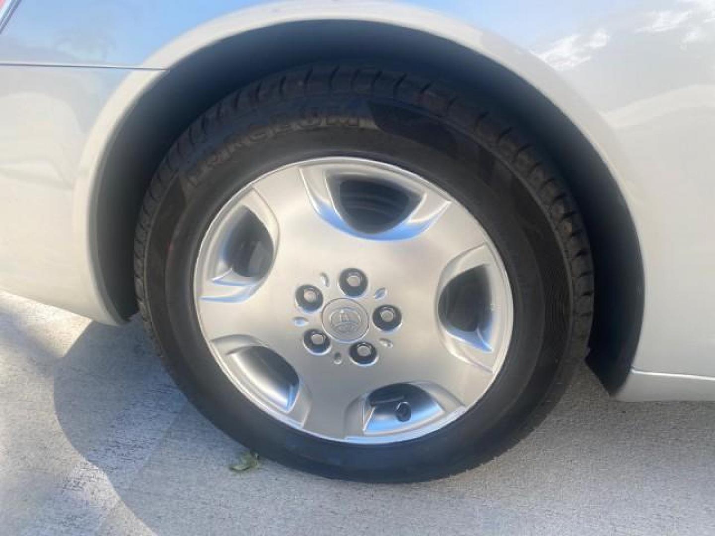 2003 Silver Spruce Metallic /Stone Toyota Avalon XLS 1 FL LOW MILES 32,452 (4T1BF28B03U) with an 3.0L DOHC MPFI 24-Valve V6 Engine engine, Automatic transmission, located at 4701 North Dixie Hwy, Pompano Beach, FL, 33064, (954) 422-2889, 26.240938, -80.123474 - OUR WEBPAGE FLORIDACARS1.COM HAS OVER 100 PHOTOS AND FREE CARFAX LINK 2003 TOYOTA AVALON XLS BUCKET LEATHER SEATS ! VIN: 4T1BF28B03U273831 4 T 1 B F 2 8 B 0 3 U 2 7 3 8 3 1 SEDAN 4 DR 3.0L V6 F DOHC 24V GASOLINE 29 MPG FRONT WHEEL DRIVE TIRES LOOK LIKE NEW ! Top Features Alloy Wheels Luxury Package - Photo#19