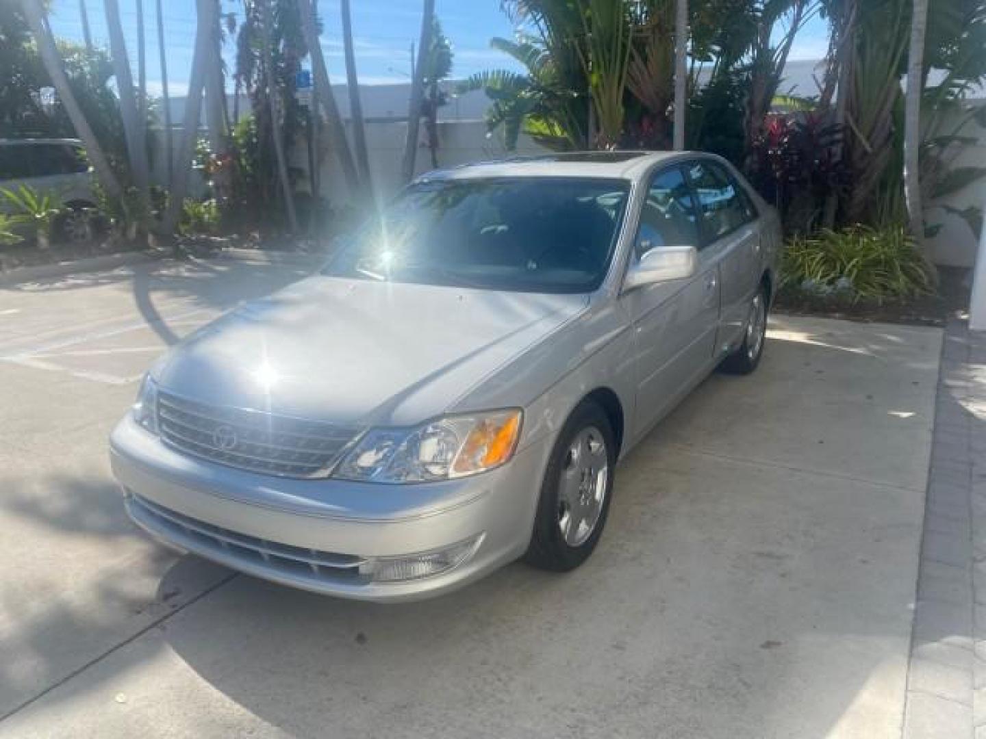 2003 Silver Spruce Metallic /Stone Toyota Avalon XLS 1 FL LOW MILES 32,452 (4T1BF28B03U) with an 3.0L DOHC MPFI 24-Valve V6 Engine engine, Automatic transmission, located at 4701 North Dixie Hwy, Pompano Beach, FL, 33064, (954) 422-2889, 26.240938, -80.123474 - OUR WEBPAGE FLORIDACARS1.COM HAS OVER 100 PHOTOS AND FREE CARFAX LINK 2003 TOYOTA AVALON XLS BUCKET LEATHER SEATS ! VIN: 4T1BF28B03U273831 4 T 1 B F 2 8 B 0 3 U 2 7 3 8 3 1 SEDAN 4 DR 3.0L V6 F DOHC 24V GASOLINE 29 MPG FRONT WHEEL DRIVE TIRES LOOK LIKE NEW ! Top Features Alloy Wheels Luxury Package - Photo#3