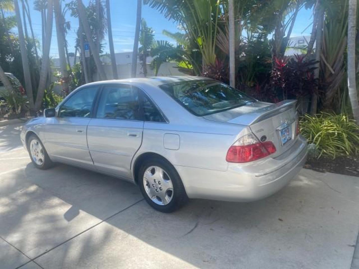 2003 Silver Spruce Metallic /Stone Toyota Avalon XLS 1 FL LOW MILES 32,452 (4T1BF28B03U) with an 3.0L DOHC MPFI 24-Valve V6 Engine engine, Automatic transmission, located at 4701 North Dixie Hwy, Pompano Beach, FL, 33064, (954) 422-2889, 26.240938, -80.123474 - OUR WEBPAGE FLORIDACARS1.COM HAS OVER 100 PHOTOS AND FREE CARFAX LINK 2003 TOYOTA AVALON XLS BUCKET LEATHER SEATS ! VIN: 4T1BF28B03U273831 4 T 1 B F 2 8 B 0 3 U 2 7 3 8 3 1 SEDAN 4 DR 3.0L V6 F DOHC 24V GASOLINE 29 MPG FRONT WHEEL DRIVE TIRES LOOK LIKE NEW ! Top Features Alloy Wheels Luxury Package - Photo#5