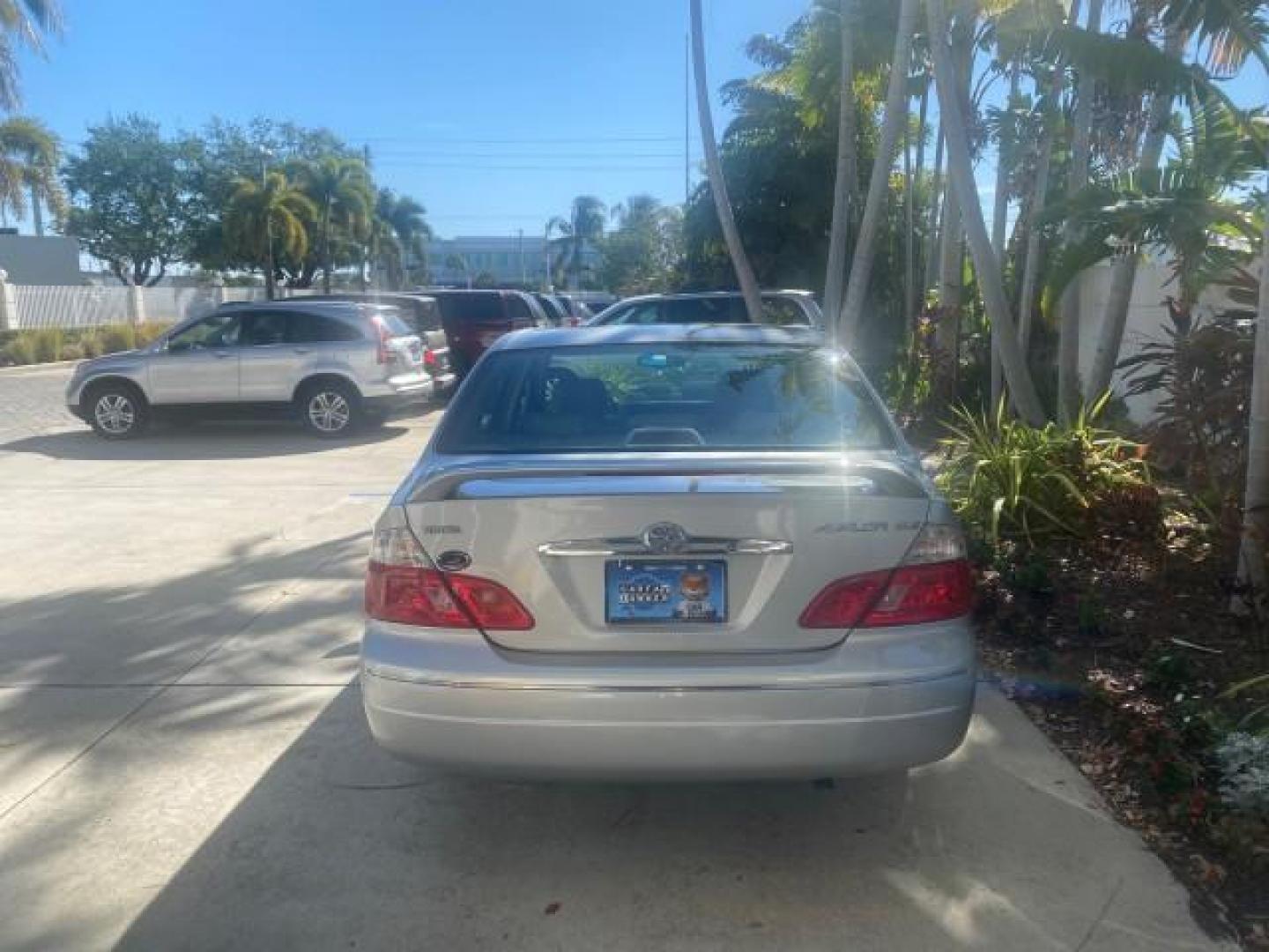 2003 Silver Spruce Metallic /Stone Toyota Avalon XLS 1 FL LOW MILES 32,452 (4T1BF28B03U) with an 3.0L DOHC MPFI 24-Valve V6 Engine engine, Automatic transmission, located at 4701 North Dixie Hwy, Pompano Beach, FL, 33064, (954) 422-2889, 26.240938, -80.123474 - OUR WEBPAGE FLORIDACARS1.COM HAS OVER 100 PHOTOS AND FREE CARFAX LINK 2003 TOYOTA AVALON XLS BUCKET LEATHER SEATS ! VIN: 4T1BF28B03U273831 4 T 1 B F 2 8 B 0 3 U 2 7 3 8 3 1 SEDAN 4 DR 3.0L V6 F DOHC 24V GASOLINE 29 MPG FRONT WHEEL DRIVE TIRES LOOK LIKE NEW ! Top Features Alloy Wheels Luxury Package - Photo#6