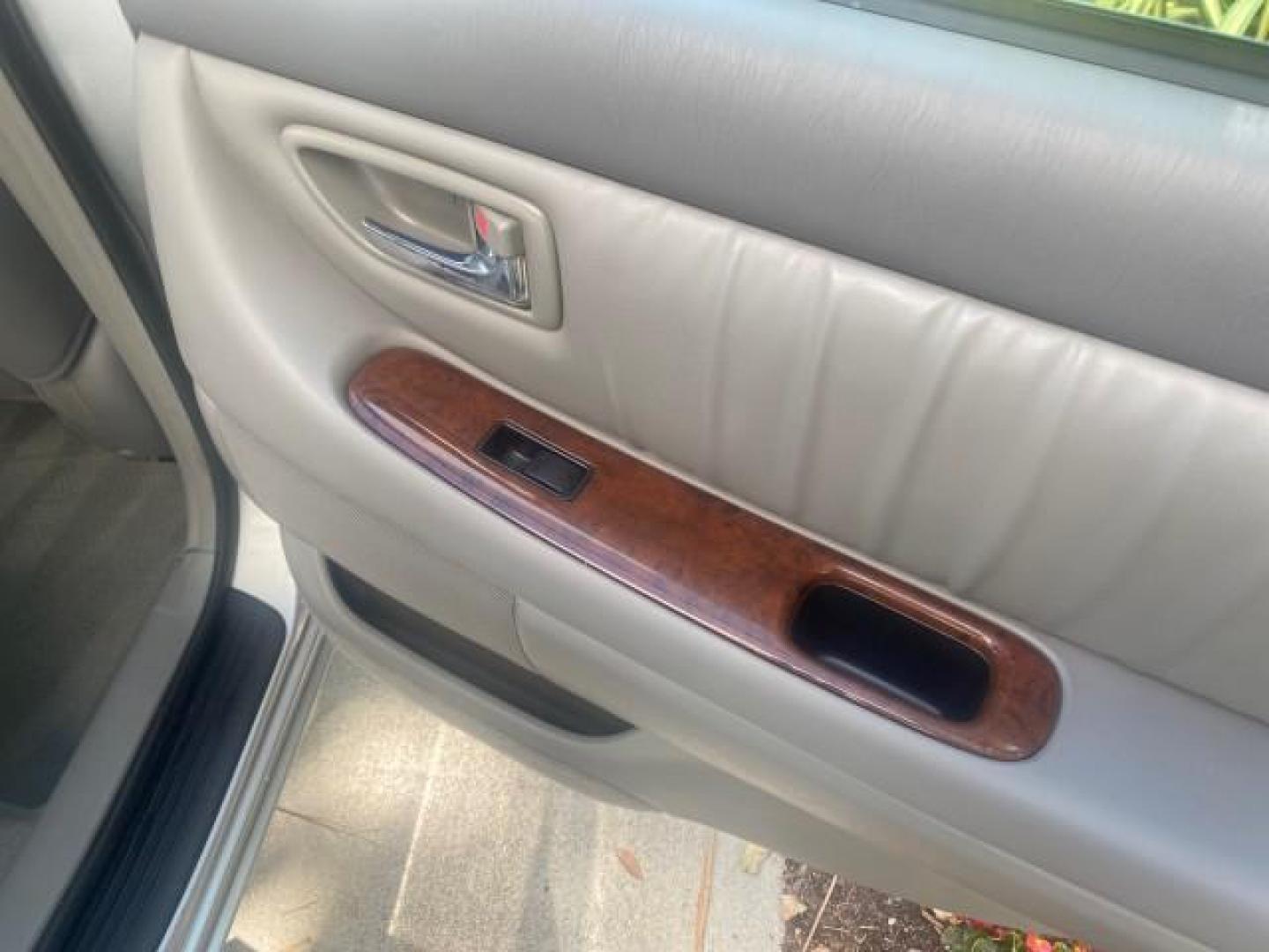 2003 Silver Spruce Metallic /Stone Toyota Avalon XLS 1 FL LOW MILES 32,452 (4T1BF28B03U) with an 3.0L DOHC MPFI 24-Valve V6 Engine engine, Automatic transmission, located at 4701 North Dixie Hwy, Pompano Beach, FL, 33064, (954) 422-2889, 26.240938, -80.123474 - OUR WEBPAGE FLORIDACARS1.COM HAS OVER 100 PHOTOS AND FREE CARFAX LINK 2003 TOYOTA AVALON XLS BUCKET LEATHER SEATS ! VIN: 4T1BF28B03U273831 4 T 1 B F 2 8 B 0 3 U 2 7 3 8 3 1 SEDAN 4 DR 3.0L V6 F DOHC 24V GASOLINE 29 MPG FRONT WHEEL DRIVE TIRES LOOK LIKE NEW ! Top Features Alloy Wheels Luxury Package - Photo#80