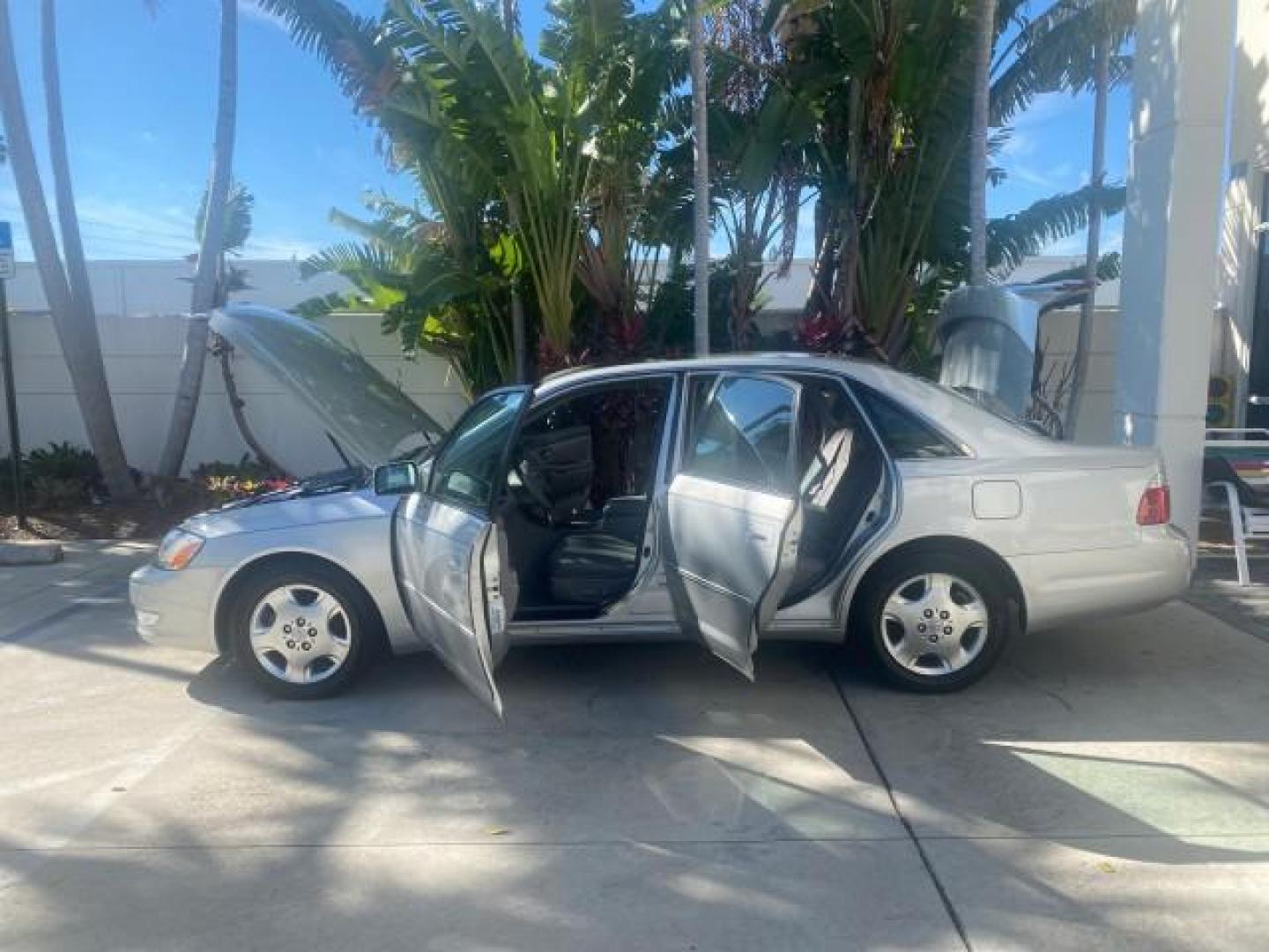 2003 Silver Spruce Metallic /Stone Toyota Avalon XLS 1 FL LOW MILES 32,452 (4T1BF28B03U) with an 3.0L DOHC MPFI 24-Valve V6 Engine engine, Automatic transmission, located at 4701 North Dixie Hwy, Pompano Beach, FL, 33064, (954) 422-2889, 26.240938, -80.123474 - OUR WEBPAGE FLORIDACARS1.COM HAS OVER 100 PHOTOS AND FREE CARFAX LINK 2003 TOYOTA AVALON XLS BUCKET LEATHER SEATS ! VIN: 4T1BF28B03U273831 4 T 1 B F 2 8 B 0 3 U 2 7 3 8 3 1 SEDAN 4 DR 3.0L V6 F DOHC 24V GASOLINE 29 MPG FRONT WHEEL DRIVE TIRES LOOK LIKE NEW ! Top Features Alloy Wheels Luxury Package - Photo#8