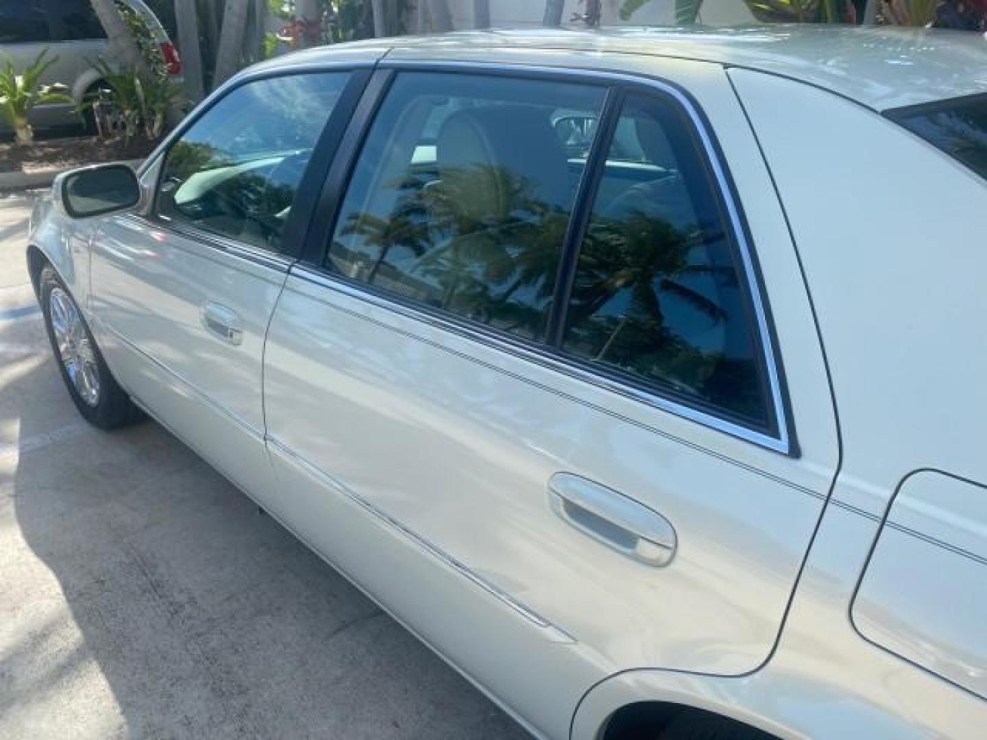 2010 Ocean Pearl Tricoat /Shale/Cocoa Cadillac DTS LOW MILES 39,495 NAV SUNROOF (1G6KH5EY7AU) with an Northstar 4.6L DOHC V8 Engine engine, Automatic transmission, located at 4701 North Dixie Hwy, Pompano Beach, FL, 33064, (954) 422-2889, 26.240938, -80.123474 - OUR WEBPAGE FLORIDACARS1.COM HAS OVER 100 PHOTOS AND FREE CARFAX LINK 2010 CADILLAC DTS PREMIUM COLLECTION $ 56,425 NEW VIN: 1G6KH5EY7AU102292 1 G 6 K H 5 E Y 7 A U 1 0 2 2 9 2 SEDAN 4 DR 4.6L V8 F DOHC 32V GASOLINE FRONT WHEEL DRIVE Top Features A/C Seat(s) Navigation System Alloy Wheels Parking Se - Photo#60