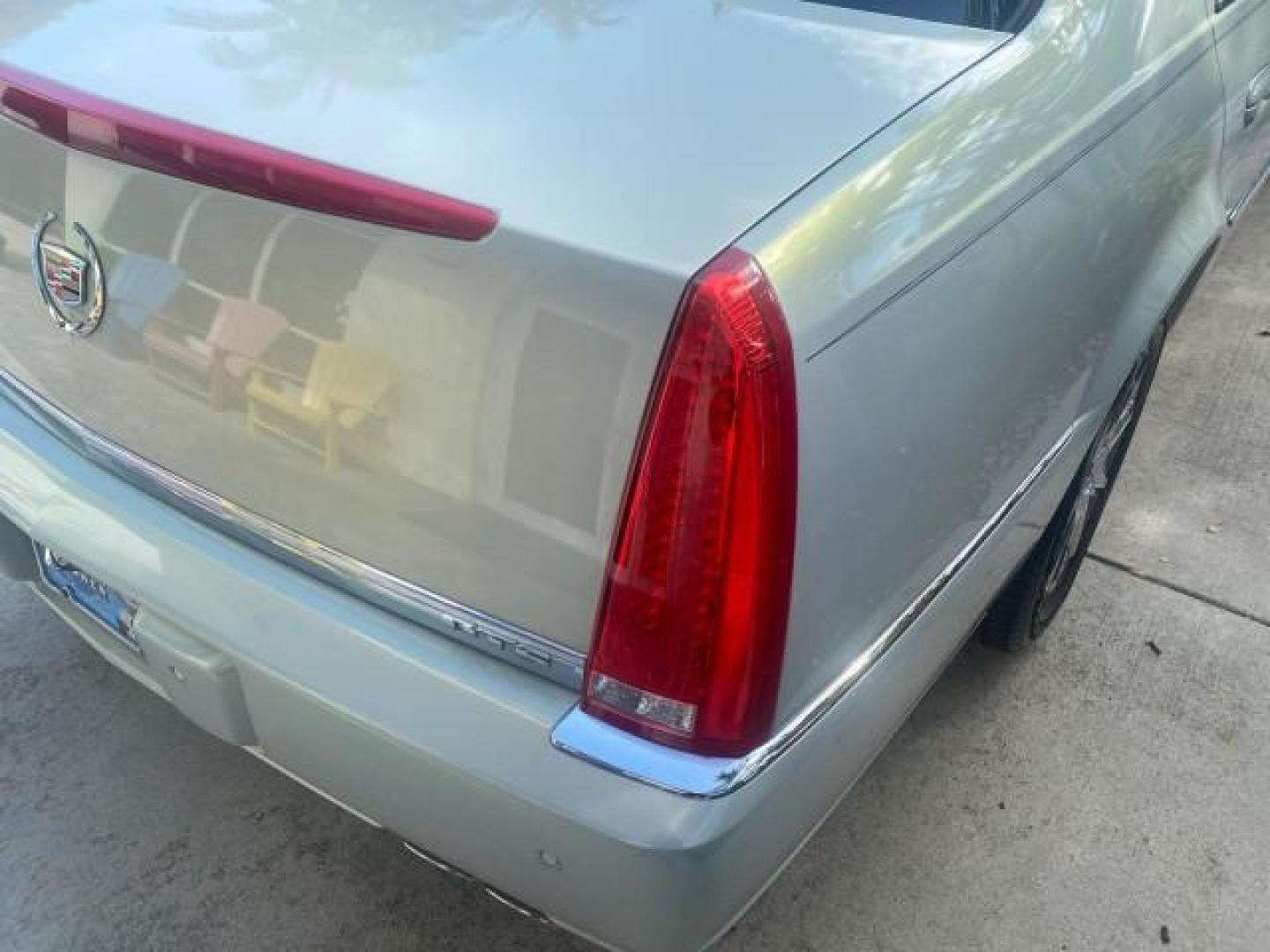 2010 Ocean Pearl Tricoat /Shale/Cocoa Cadillac DTS LOW MILES 39,495 NAV SUNROOF (1G6KH5EY7AU) with an Northstar 4.6L DOHC V8 Engine engine, Automatic transmission, located at 4701 North Dixie Hwy, Pompano Beach, FL, 33064, (954) 422-2889, 26.240938, -80.123474 - OUR WEBPAGE FLORIDACARS1.COM HAS OVER 100 PHOTOS AND FREE CARFAX LINK 2010 CADILLAC DTS PREMIUM COLLECTION $ 56,425 NEW VIN: 1G6KH5EY7AU102292 1 G 6 K H 5 E Y 7 A U 1 0 2 2 9 2 SEDAN 4 DR 4.6L V8 F DOHC 32V GASOLINE FRONT WHEEL DRIVE Top Features A/C Seat(s) Navigation System Alloy Wheels Parking Se - Photo#78