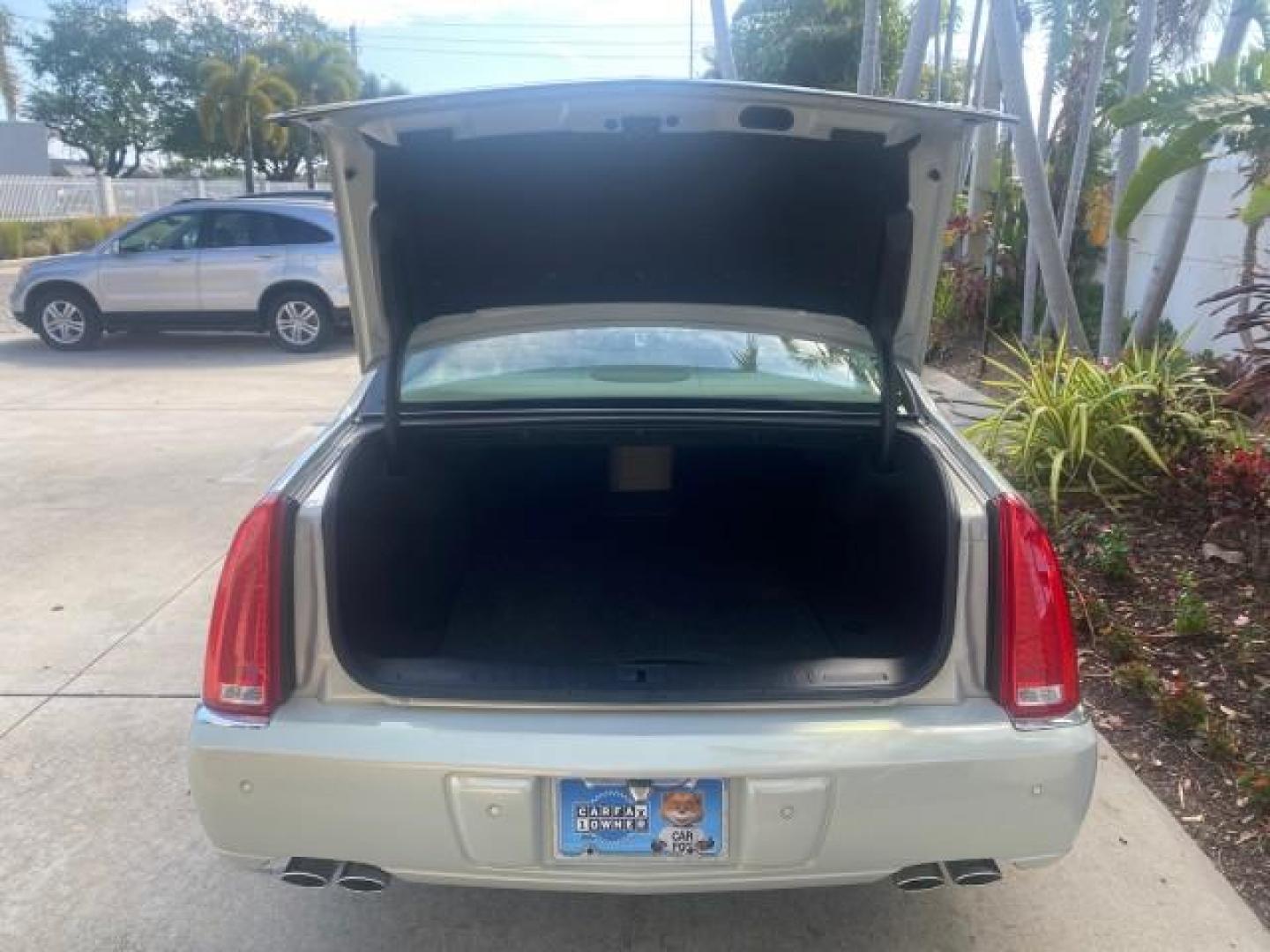 2010 Ocean Pearl Tricoat /Shale/Cocoa Cadillac DTS LOW MILES 39,495 NAV SUNROOF (1G6KH5EY7AU) with an Northstar 4.6L DOHC V8 Engine engine, Automatic transmission, located at 4701 North Dixie Hwy, Pompano Beach, FL, 33064, (954) 422-2889, 26.240938, -80.123474 - OUR WEBPAGE FLORIDACARS1.COM HAS OVER 100 PHOTOS AND FREE CARFAX LINK 2010 CADILLAC DTS PREMIUM COLLECTION $ 56,425 NEW VIN: 1G6KH5EY7AU102292 1 G 6 K H 5 E Y 7 A U 1 0 2 2 9 2 SEDAN 4 DR 4.6L V8 F DOHC 32V GASOLINE FRONT WHEEL DRIVE Top Features A/C Seat(s) Navigation System Alloy Wheels Parking Se - Photo#81