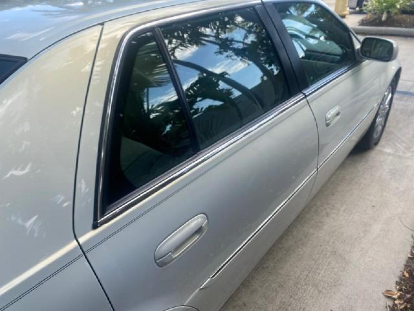 2010 Ocean Pearl Tricoat /Shale/Cocoa Cadillac DTS LOW MILES 39,495 NAV SUNROOF (1G6KH5EY7AU) with an Northstar 4.6L DOHC V8 Engine engine, Automatic transmission, located at 4701 North Dixie Hwy, Pompano Beach, FL, 33064, (954) 422-2889, 26.240938, -80.123474 - OUR WEBPAGE FLORIDACARS1.COM HAS OVER 100 PHOTOS AND FREE CARFAX LINK 2010 CADILLAC DTS PREMIUM COLLECTION $ 56,425 NEW VIN: 1G6KH5EY7AU102292 1 G 6 K H 5 E Y 7 A U 1 0 2 2 9 2 SEDAN 4 DR 4.6L V8 F DOHC 32V GASOLINE FRONT WHEEL DRIVE Top Features A/C Seat(s) Navigation System Alloy Wheels Parking Se - Photo#85