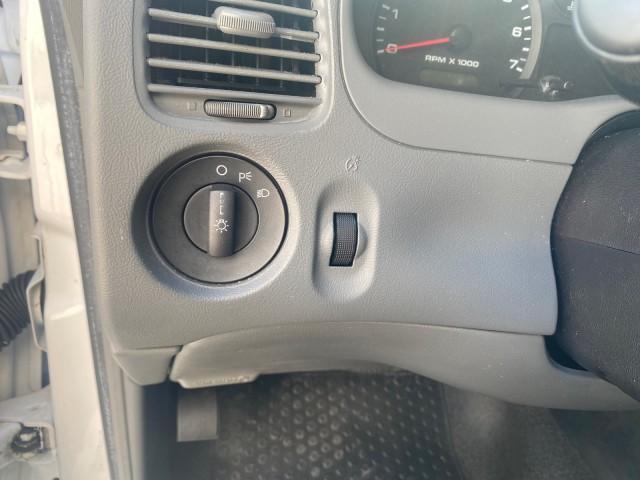 2010 Oxford White /Medium Dark Flint Ford Ranger XL 1 OWNER AC LOW MILES 84,277 (1FTKR1ED3AP) with an 2.3L DOHC 16-Valve I4 Engine engine, Automatic transmission, located at 4701 North Dixie Hwy, Pompano Beach, FL, 33064, (954) 422-2889, 26.240938, -80.123474 - OUR WEBPAGE FLORIDACARS1.COM HAS OVER 100 PHOTOS AND FREE CARFAX LINK 2010 FORD RANGER XL VIN: 1FTKR1ED3APA10031 1 F T K R 1 E D 3 A P A 1 0 0 3 1 CLUB CAB PICKUP 2.3L I4 F DOHC 16V GASOLINE REAR WHEEL DRIVE Top Features Bed Liner Tow Hitch Cloth Seats Basic Features ABS Brakes Air Conditioning Side - Photo#38