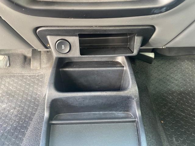 2010 Oxford White /Medium Dark Flint Ford Ranger XL 1 OWNER AC LOW MILES 84,277 (1FTKR1ED3AP) with an 2.3L DOHC 16-Valve I4 Engine engine, Automatic transmission, located at 4701 North Dixie Hwy, Pompano Beach, FL, 33064, (954) 422-2889, 26.240938, -80.123474 - OUR WEBPAGE FLORIDACARS1.COM HAS OVER 100 PHOTOS AND FREE CARFAX LINK 2010 FORD RANGER XL VIN: 1FTKR1ED3APA10031 1 F T K R 1 E D 3 A P A 1 0 0 3 1 CLUB CAB PICKUP 2.3L I4 F DOHC 16V GASOLINE REAR WHEEL DRIVE Top Features Bed Liner Tow Hitch Cloth Seats Basic Features ABS Brakes Air Conditioning Side - Photo#44