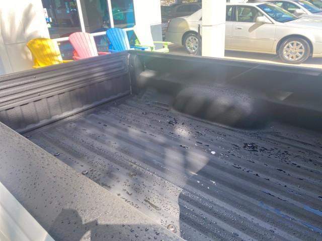 2010 Oxford White /Medium Dark Flint Ford Ranger XL 1 OWNER AC LOW MILES 84,277 (1FTKR1ED3AP) with an 2.3L DOHC 16-Valve I4 Engine engine, Automatic transmission, located at 4701 North Dixie Hwy, Pompano Beach, FL, 33064, (954) 422-2889, 26.240938, -80.123474 - OUR WEBPAGE FLORIDACARS1.COM HAS OVER 100 PHOTOS AND FREE CARFAX LINK 2010 FORD RANGER XL VIN: 1FTKR1ED3APA10031 1 F T K R 1 E D 3 A P A 1 0 0 3 1 CLUB CAB PICKUP 2.3L I4 F DOHC 16V GASOLINE REAR WHEEL DRIVE Top Features Bed Liner Tow Hitch Cloth Seats Basic Features ABS Brakes Air Conditioning Side - Photo#88