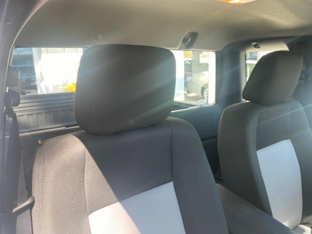 2010 Oxford White /Medium Dark Flint Ford Ranger XL 1 OWNER AC LOW MILES 84,277 (1FTKR1ED3AP) with an 2.3L DOHC 16-Valve I4 Engine engine, Automatic transmission, located at 4701 North Dixie Hwy, Pompano Beach, FL, 33064, (954) 422-2889, 26.240938, -80.123474 - OUR WEBPAGE FLORIDACARS1.COM HAS OVER 100 PHOTOS AND FREE CARFAX LINK 2010 FORD RANGER XL VIN: 1FTKR1ED3APA10031 1 F T K R 1 E D 3 A P A 1 0 0 3 1 CLUB CAB PICKUP 2.3L I4 F DOHC 16V GASOLINE REAR WHEEL DRIVE Top Features Bed Liner Tow Hitch Cloth Seats Basic Features ABS Brakes Air Conditioning Side - Photo#98