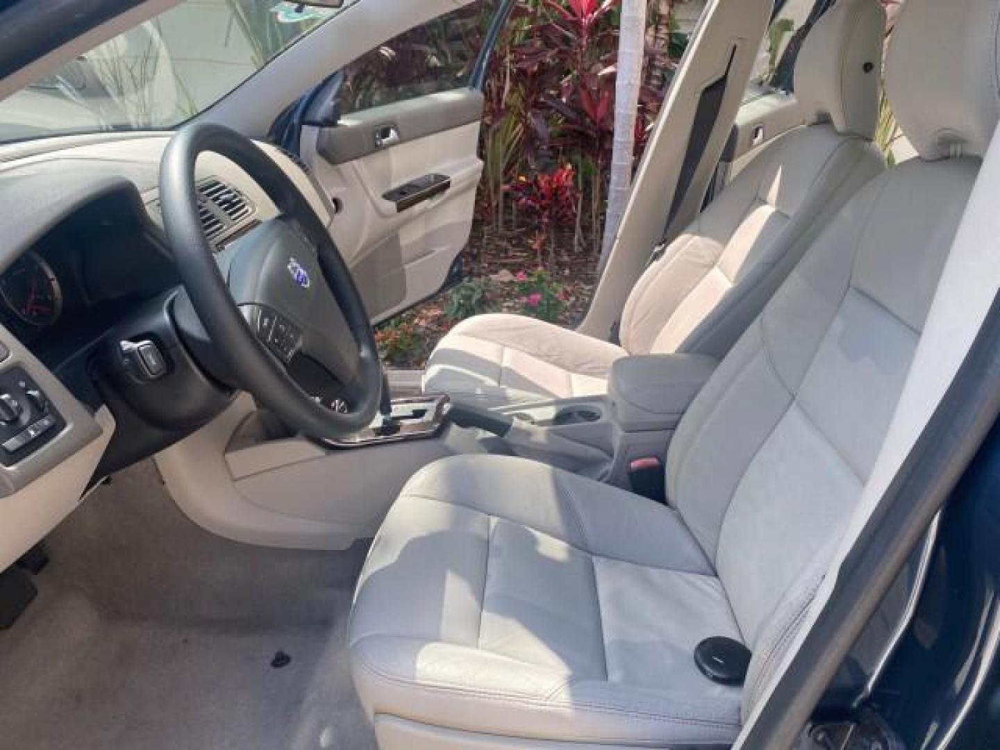 2007 Barents Blue Metallic /Quartz Beige Volvo V50 LOW MILES 30,345 SUNROOF 2.4LSW (YV1MW382372) with an 2.4L DOHC 20-Valve I5 Engine engine, Automatic transmission, located at 4701 North Dixie Hwy, Pompano Beach, FL, 33064, (954) 422-2889, 26.240938, -80.123474 - OUR WEBPAGE FLORIDACARS1.COM HAS OVER 100 PHOTOS AND FREE CARFAX LINK 2007 VOLVO V50 2.4I VIN: YV1MW382372278472 Y V 1 M W 3 8 2 3 7 2 2 7 8 4 7 2 WAGON 4 DR 2.4L I5 F DOHC 20V 31 MPG GASOLINE FRONT WHEEL DRIVE Top Features Alloy Wheels Leather Seats Sunroof(s) Basic Features ABS Brakes CD Audio Pow - Photo#10