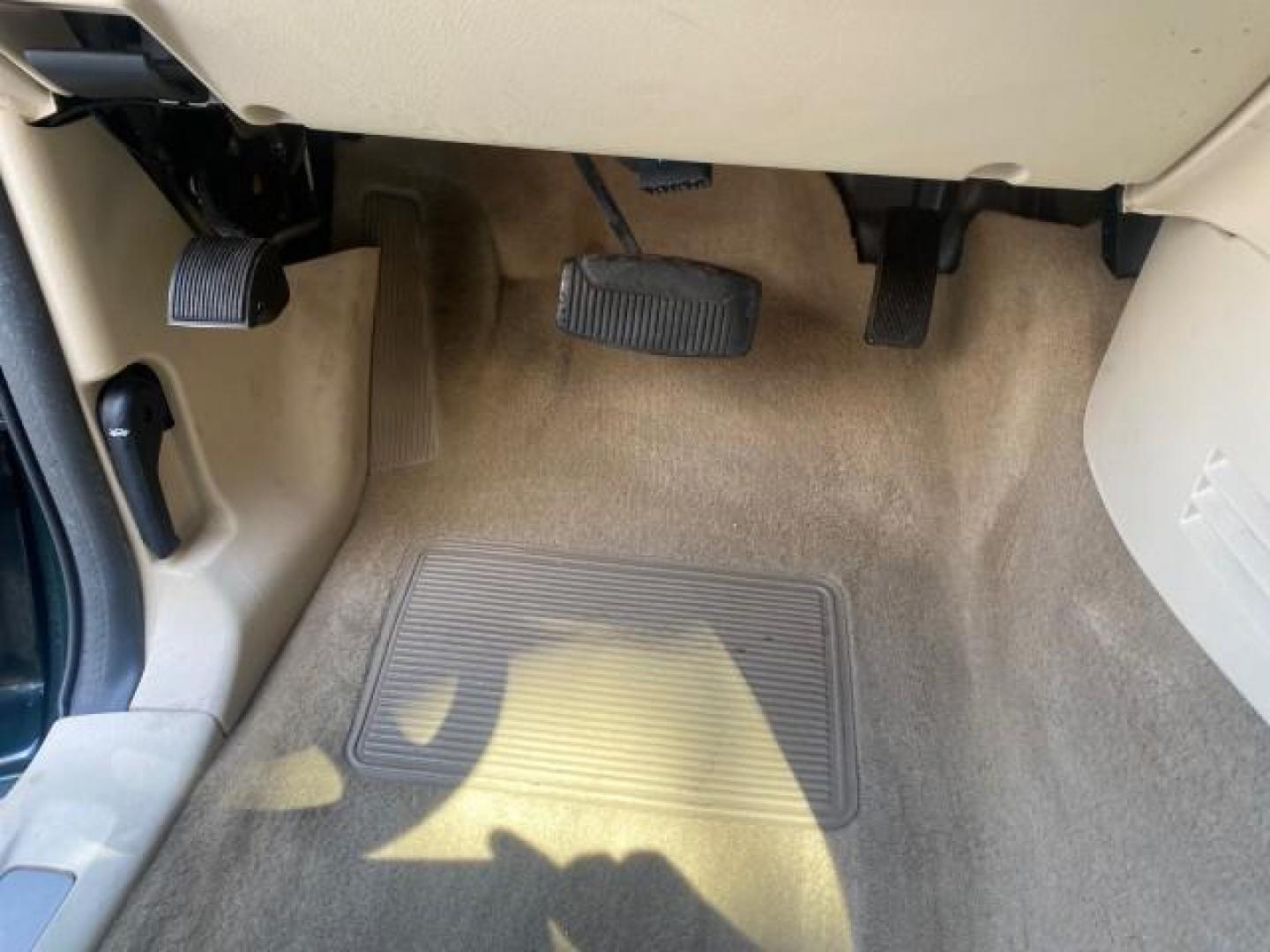 2003 Aspen Green Metallic /Light Parchment Lincoln Aviator Premium SUNROOF LEATHER NAV (5LMEU68H43Z) with an 4.6L DOHC 32-Valve V8 Engine engine, Automatic transmission, located at 4701 North Dixie Hwy, Pompano Beach, FL, 33064, (954) 422-2889, 26.240938, -80.123474 - OUR WEBPAGE FLORIDACARS1.COM HAS OVER 100 PHOTOS AND FREE CARFAX LINK 2003 LINCOLN AVIATOR PREMIUM NAV VIN: 5LMEU68H43ZJ52878 5 L M E U 6 8 H 4 3 Z J 5 2 8 7 8 4 DOOR WAGON/SPORT UTILITY 4.6L V8 F DOHC GASOLINE REAR WHEEL DRIVE Top Features Alloy Wheels Rear View Camera Fold-Away Third Row Running B - Photo#40