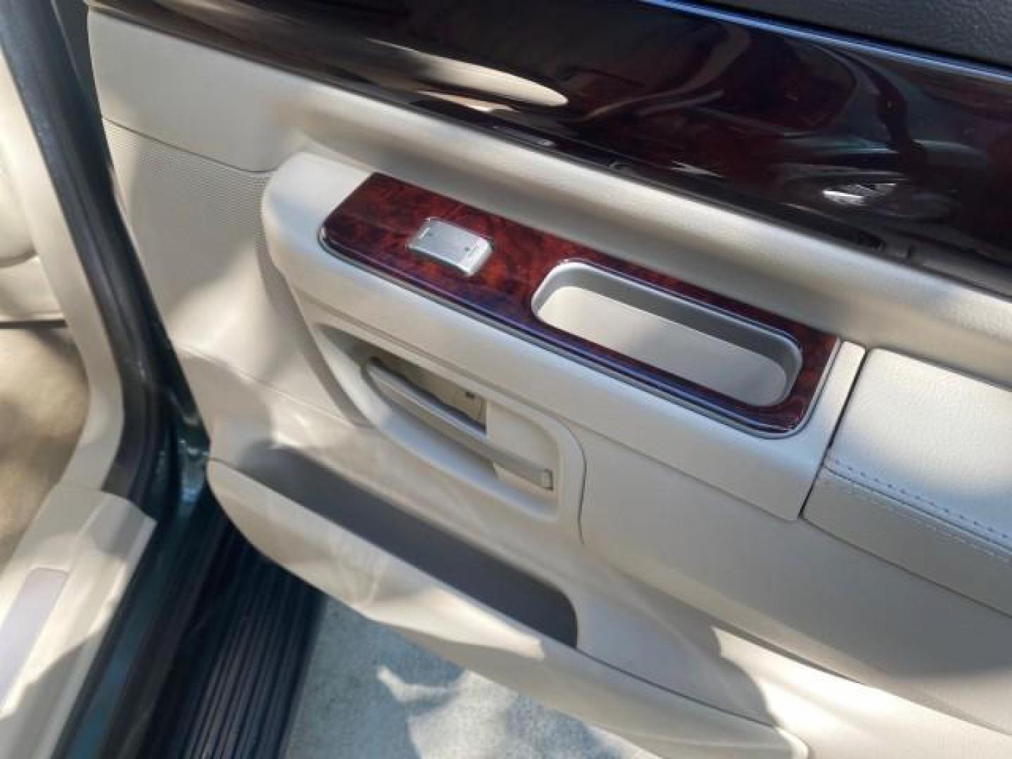 2003 Aspen Green Metallic /Light Parchment Lincoln Aviator Premium SUNROOF LEATHER NAV (5LMEU68H43Z) with an 4.6L DOHC 32-Valve V8 Engine engine, Automatic transmission, located at 4701 North Dixie Hwy, Pompano Beach, FL, 33064, (954) 422-2889, 26.240938, -80.123474 - OUR WEBPAGE FLORIDACARS1.COM HAS OVER 100 PHOTOS AND FREE CARFAX LINK 2003 LINCOLN AVIATOR PREMIUM NAV VIN: 5LMEU68H43ZJ52878 5 L M E U 6 8 H 4 3 Z J 5 2 8 7 8 4 DOOR WAGON/SPORT UTILITY 4.6L V8 F DOHC GASOLINE REAR WHEEL DRIVE Top Features Alloy Wheels Rear View Camera Fold-Away Third Row Running B - Photo#88