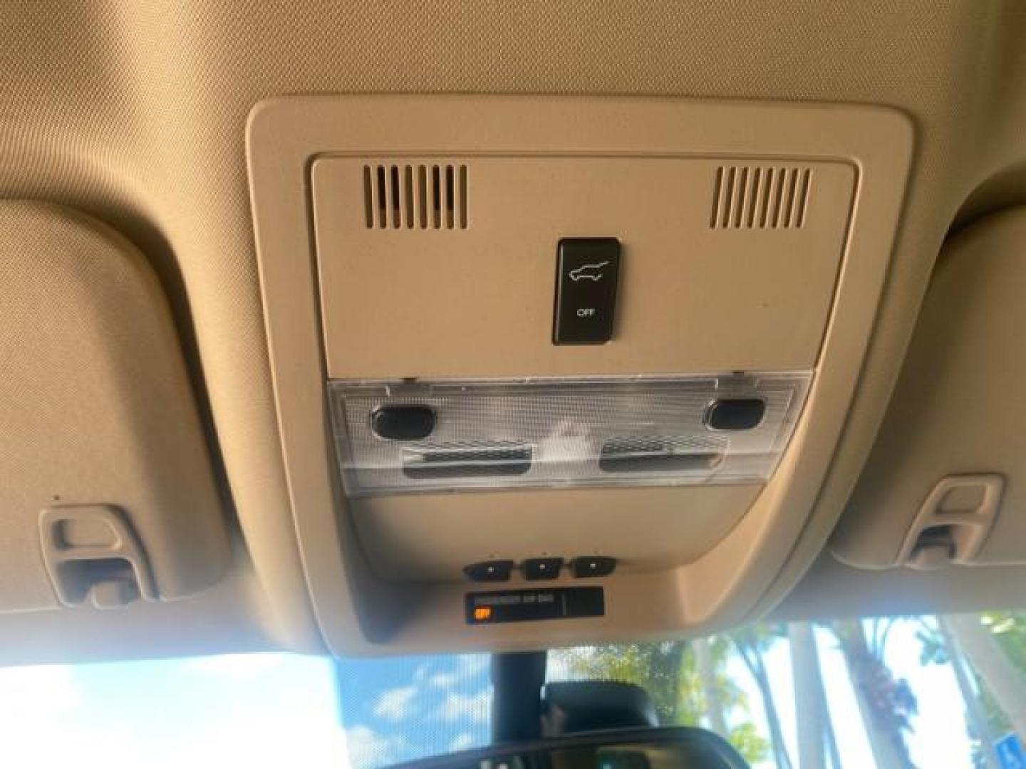 2009 White Diamond Tricoat /Cashmere/Cocoa Cadillac Escalade LOW MILES 77,086 WHITE DIAMOND (1GYFC13279R) with an 6.2L Vortec 1000 V8 SFI E85 Engine engine, Automatic transmission, located at 4701 North Dixie Hwy, Pompano Beach, FL, 33064, (954) 422-2889, 26.240938, -80.123474 - OUR WEBPAGE FLORIDACARS1.COM HAS OVER 100 PHOTOS AND FREE CARFAX LINK 2009 CADILLAC ESCALADE NAV VIN: 1GYFC13279R235017 1 G Y F C 1 3 2 7 9 R 2 3 5 0 1 7 4 DOOR WAGON/SPORT UTILITY 6.2L V8 F OHV 16V TOW PKG FLEX FUEL NO RECALLS REAR WHEEL DRIVE Top Features Alloy Wheels Quad Seats BOSE Sound System - Photo#48