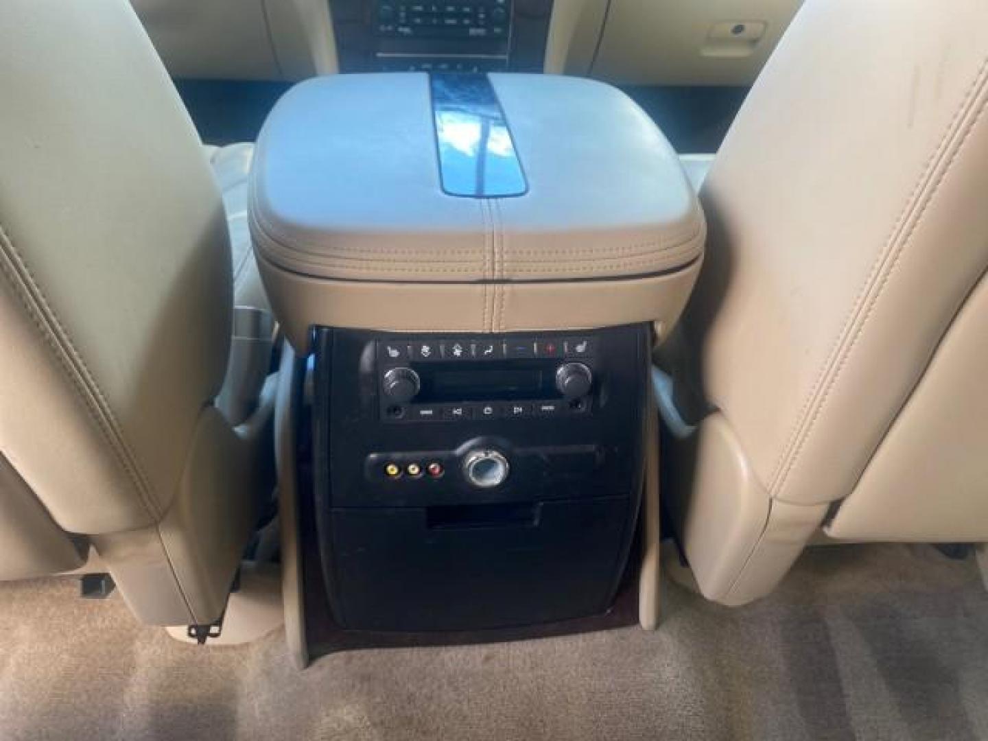 2009 White Diamond Tricoat /Cashmere/Cocoa Cadillac Escalade LOW MILES 77,086 WHITE DIAMOND (1GYFC13279R) with an 6.2L Vortec 1000 V8 SFI E85 Engine engine, Automatic transmission, located at 4701 North Dixie Hwy, Pompano Beach, FL, 33064, (954) 422-2889, 26.240938, -80.123474 - OUR WEBPAGE FLORIDACARS1.COM HAS OVER 100 PHOTOS AND FREE CARFAX LINK 2009 CADILLAC ESCALADE NAV VIN: 1GYFC13279R235017 1 G Y F C 1 3 2 7 9 R 2 3 5 0 1 7 4 DOOR WAGON/SPORT UTILITY 6.2L V8 F OHV 16V TOW PKG FLEX FUEL NO RECALLS REAR WHEEL DRIVE Top Features Alloy Wheels Quad Seats BOSE Sound System - Photo#62