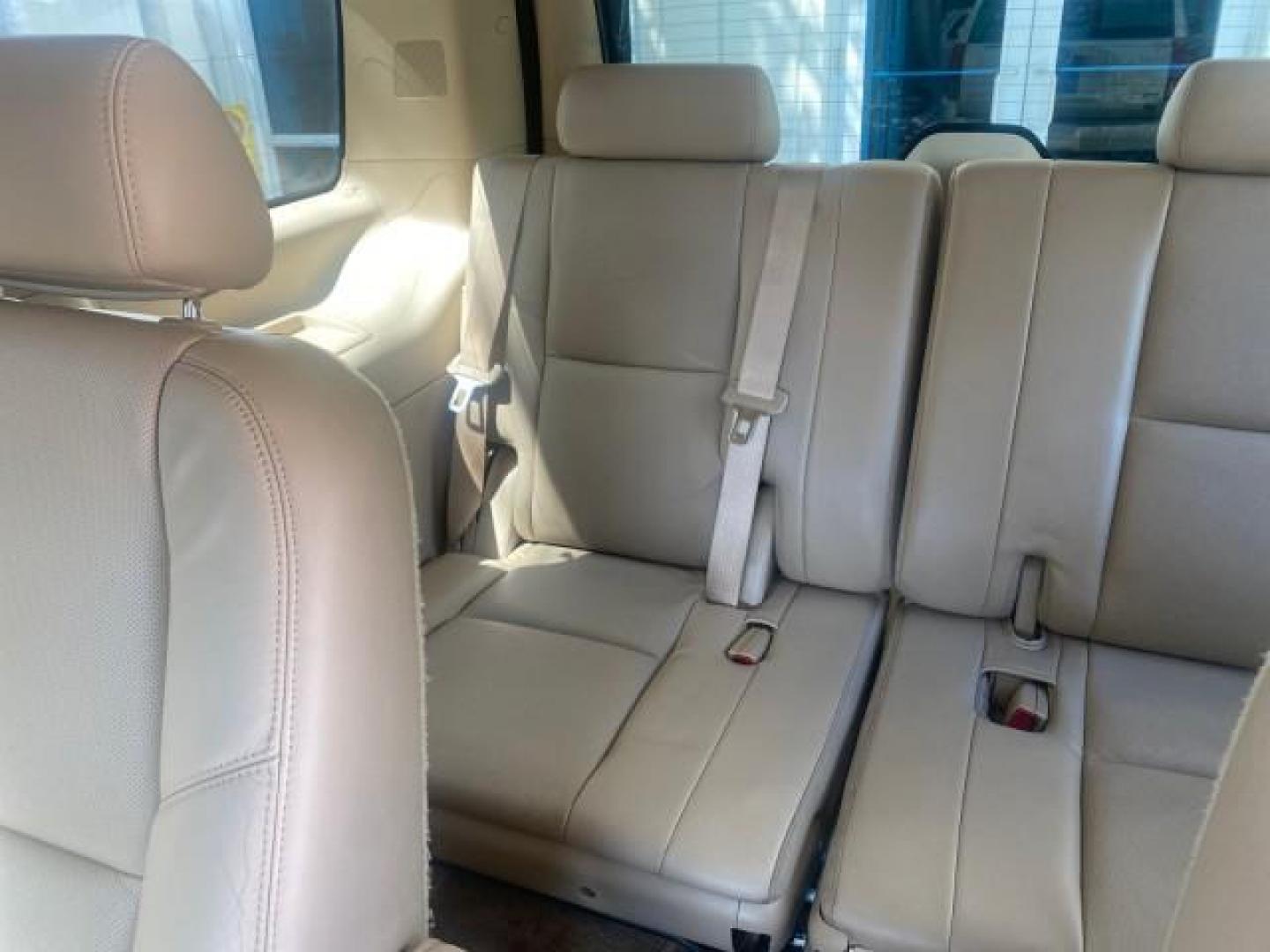 2009 White Diamond Tricoat /Cashmere/Cocoa Cadillac Escalade LOW MILES 77,086 WHITE DIAMOND (1GYFC13279R) with an 6.2L Vortec 1000 V8 SFI E85 Engine engine, Automatic transmission, located at 4701 North Dixie Hwy, Pompano Beach, FL, 33064, (954) 422-2889, 26.240938, -80.123474 - OUR WEBPAGE FLORIDACARS1.COM HAS OVER 100 PHOTOS AND FREE CARFAX LINK 2009 CADILLAC ESCALADE NAV VIN: 1GYFC13279R235017 1 G Y F C 1 3 2 7 9 R 2 3 5 0 1 7 4 DOOR WAGON/SPORT UTILITY 6.2L V8 F OHV 16V TOW PKG FLEX FUEL NO RECALLS REAR WHEEL DRIVE Top Features Alloy Wheels Quad Seats BOSE Sound System - Photo#65