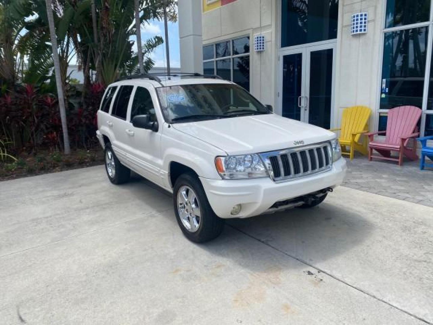 2004 Stone White /Sandstone Jeep Grand Cherokee Limited 4WD SUNROOF (1J8GW58N14C) with an 4.7L 8-Cyl Engine engine, Automatic transmission, located at 4701 North Dixie Hwy, Pompano Beach, FL, 33064, (954) 422-2889, 26.240938, -80.123474 - OUR WEBPAGE FLORIDACARS1.COM HAS OVER 100 PHOTOS AND FREE CARFAX LINK 2004 JEEP GRAND CHEROKEE LIMITED A TRUE CLASSIC WONT LAST IN STOCK VIN: 1J8GW58N14C199129 1 J 8 G W 5 8 N 1 4 C 1 9 9 1 2 9 4 DOOR WAGON/SPORT UTILITY 4.7L V8 F SOHC TOW PKG AND FRONT TOW HITCH WITH PLUG GASOLINE REAR WHEEL DRIVE - Photo#1