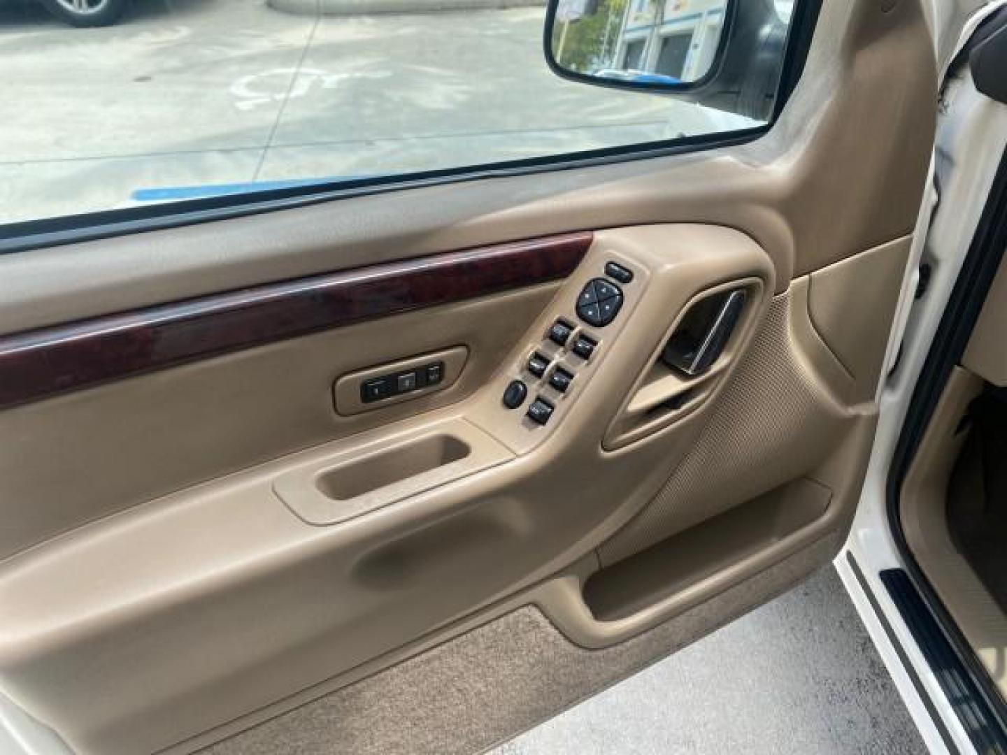 2004 Stone White /Sandstone Jeep Grand Cherokee Limited 4WD SUNROOF (1J8GW58N14C) with an 4.7L 8-Cyl Engine engine, Automatic transmission, located at 4701 North Dixie Hwy, Pompano Beach, FL, 33064, (954) 422-2889, 26.240938, -80.123474 - OUR WEBPAGE FLORIDACARS1.COM HAS OVER 100 PHOTOS AND FREE CARFAX LINK 2004 JEEP GRAND CHEROKEE LIMITED A TRUE CLASSIC WONT LAST IN STOCK VIN: 1J8GW58N14C199129 1 J 8 G W 5 8 N 1 4 C 1 9 9 1 2 9 4 DOOR WAGON/SPORT UTILITY 4.7L V8 F SOHC TOW PKG AND FRONT TOW HITCH WITH PLUG GASOLINE REAR WHEEL DRIVE - Photo#31