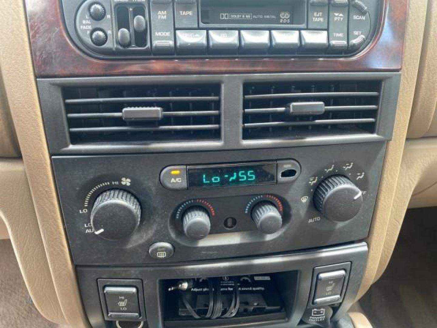 2004 Stone White /Sandstone Jeep Grand Cherokee Limited 4WD SUNROOF (1J8GW58N14C) with an 4.7L 8-Cyl Engine engine, Automatic transmission, located at 4701 North Dixie Hwy, Pompano Beach, FL, 33064, (954) 422-2889, 26.240938, -80.123474 - OUR WEBPAGE FLORIDACARS1.COM HAS OVER 100 PHOTOS AND FREE CARFAX LINK 2004 JEEP GRAND CHEROKEE LIMITED A TRUE CLASSIC WONT LAST IN STOCK VIN: 1J8GW58N14C199129 1 J 8 G W 5 8 N 1 4 C 1 9 9 1 2 9 4 DOOR WAGON/SPORT UTILITY 4.7L V8 F SOHC TOW PKG AND FRONT TOW HITCH WITH PLUG GASOLINE REAR WHEEL DRIVE - Photo#45
