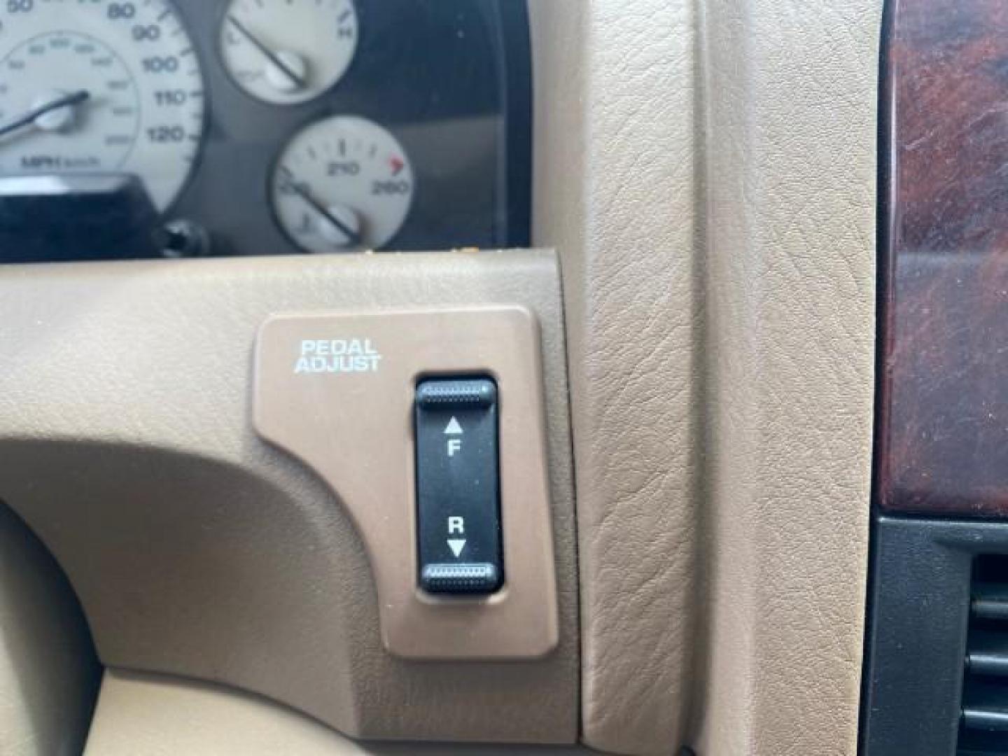 2004 Stone White /Sandstone Jeep Grand Cherokee Limited 4WD SUNROOF (1J8GW58N14C) with an 4.7L 8-Cyl Engine engine, Automatic transmission, located at 4701 North Dixie Hwy, Pompano Beach, FL, 33064, (954) 422-2889, 26.240938, -80.123474 - OUR WEBPAGE FLORIDACARS1.COM HAS OVER 100 PHOTOS AND FREE CARFAX LINK 2004 JEEP GRAND CHEROKEE LIMITED A TRUE CLASSIC WONT LAST IN STOCK VIN: 1J8GW58N14C199129 1 J 8 G W 5 8 N 1 4 C 1 9 9 1 2 9 4 DOOR WAGON/SPORT UTILITY 4.7L V8 F SOHC TOW PKG AND FRONT TOW HITCH WITH PLUG GASOLINE REAR WHEEL DRIVE - Photo#57