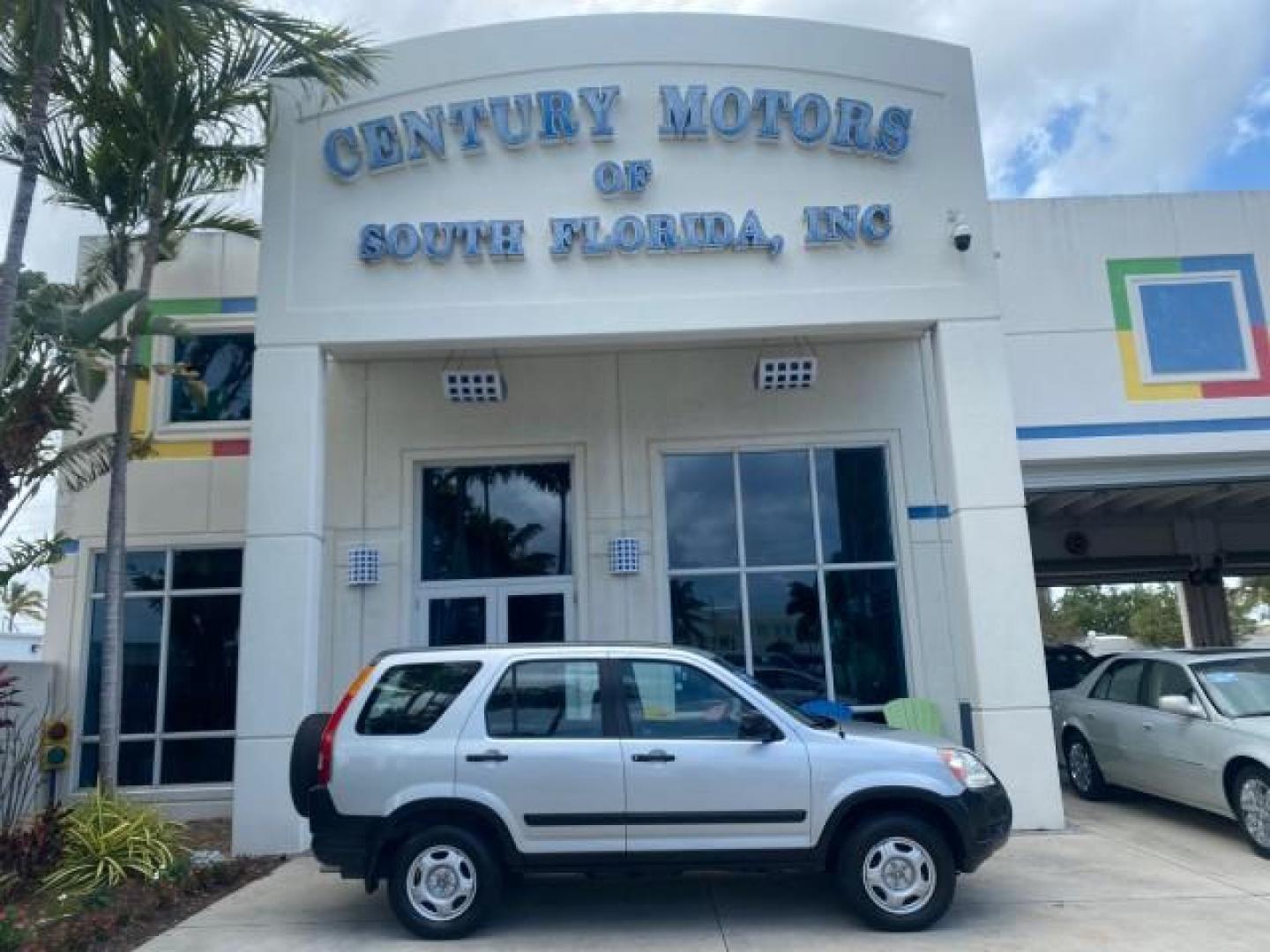 2004 Satin Silver Metallic /Black Honda CR-V LX FLORIDA 22 SERVICES (SHSRD68494U) with an 2.4L DOHC PGM-FI 16-Valve i-VTEC I4 Engine engine, Automatic transmission, located at 4701 North Dixie Hwy, Pompano Beach, FL, 33064, (954) 422-2889, 26.240938, -80.123474 - OUR WEBPAGE FLORIDACARS1.COM HAS OVER 100 PHOTOS AND FREE CARFAX LINK 2004 HONDA CR-V LX VIN: SHSRD68494U204432 S H S R D 6 8 4 9 4 U 2 0 4 4 3 2 4 DOOR WAGON/SPORT UTILITY 2.4L I4 F SOHC GASOLINE 29 MPG FRONT WHEEL DRIVE Top Features Leatherette and Cloth Basic Features AM/FM Stereo CD Audio Powe - Photo#0