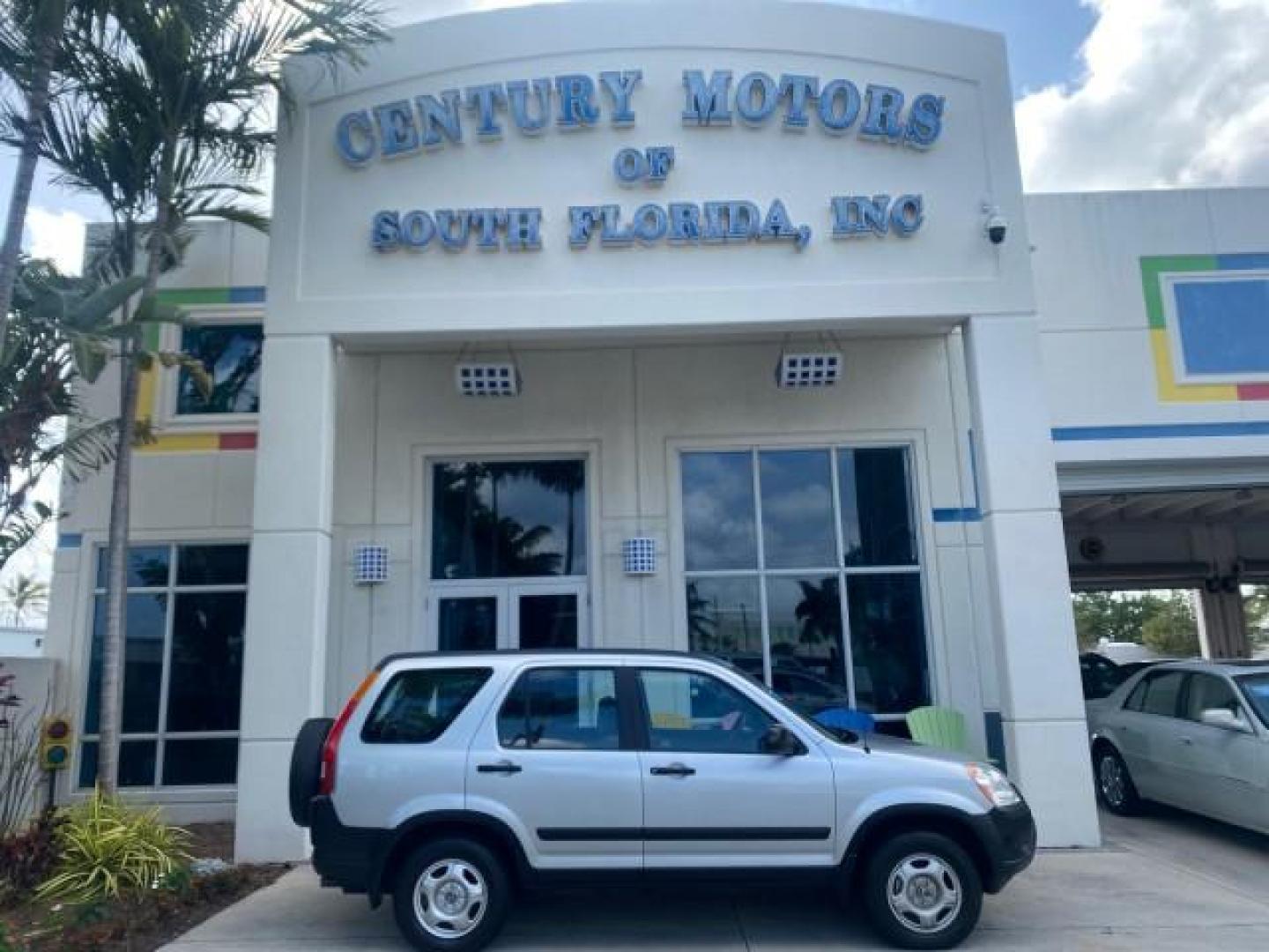 2004 Satin Silver Metallic /Black Honda CR-V LX LOW MILES 44,323 (SHSRD684X4U) with an 2.4L DOHC PGM-FI 16-Valve i-VTEC I4 Engine engine, Automatic transmission, located at 4701 North Dixie Hwy, Pompano Beach, FL, 33064, (954) 422-2889, 26.240938, -80.123474 - OUR WEBPAGE FLORIDACARS1.COM HAS OVER 100 PHOTOS AND FREE CARFAX LINK 2004 HONDA CR-V LX VIN: SHSRD684X4U202379 S H S R D 6 8 4 X 4 U 2 0 2 3 7 9 4 DOOR WAGON/SPORT UTILITY 2.4L I4 F SOHC GASOLINE 29 MPG FRONT WHEEL DRIVE Top Features Leatherette and Cloth Basic Features AM/FM Stereo CD Audio Powe - Photo#0