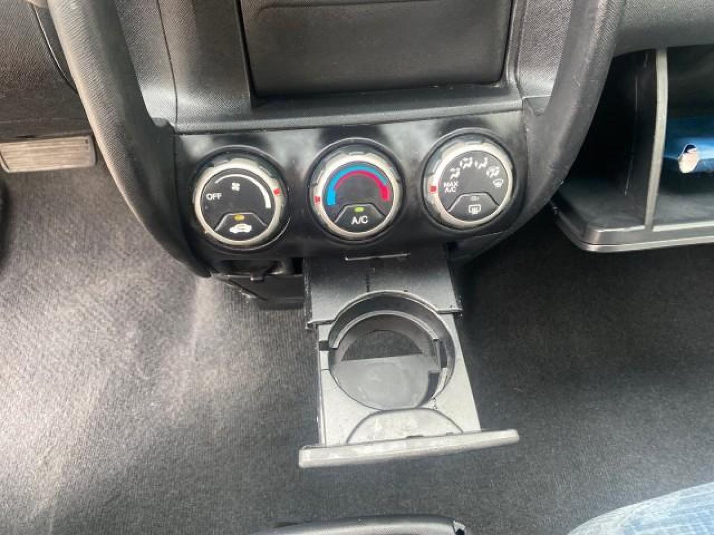 2004 Satin Silver Metallic /Black Honda CR-V LX LOW MILES 44,323 (SHSRD684X4U) with an 2.4L DOHC PGM-FI 16-Valve i-VTEC I4 Engine engine, Automatic transmission, located at 4701 North Dixie Hwy, Pompano Beach, FL, 33064, (954) 422-2889, 26.240938, -80.123474 - OUR WEBPAGE FLORIDACARS1.COM HAS OVER 100 PHOTOS AND FREE CARFAX LINK 2004 HONDA CR-V LX VIN: SHSRD684X4U202379 S H S R D 6 8 4 X 4 U 2 0 2 3 7 9 4 DOOR WAGON/SPORT UTILITY 2.4L I4 F SOHC GASOLINE 29 MPG FRONT WHEEL DRIVE Top Features Leatherette and Cloth Basic Features AM/FM Stereo CD Audio Powe - Photo#46