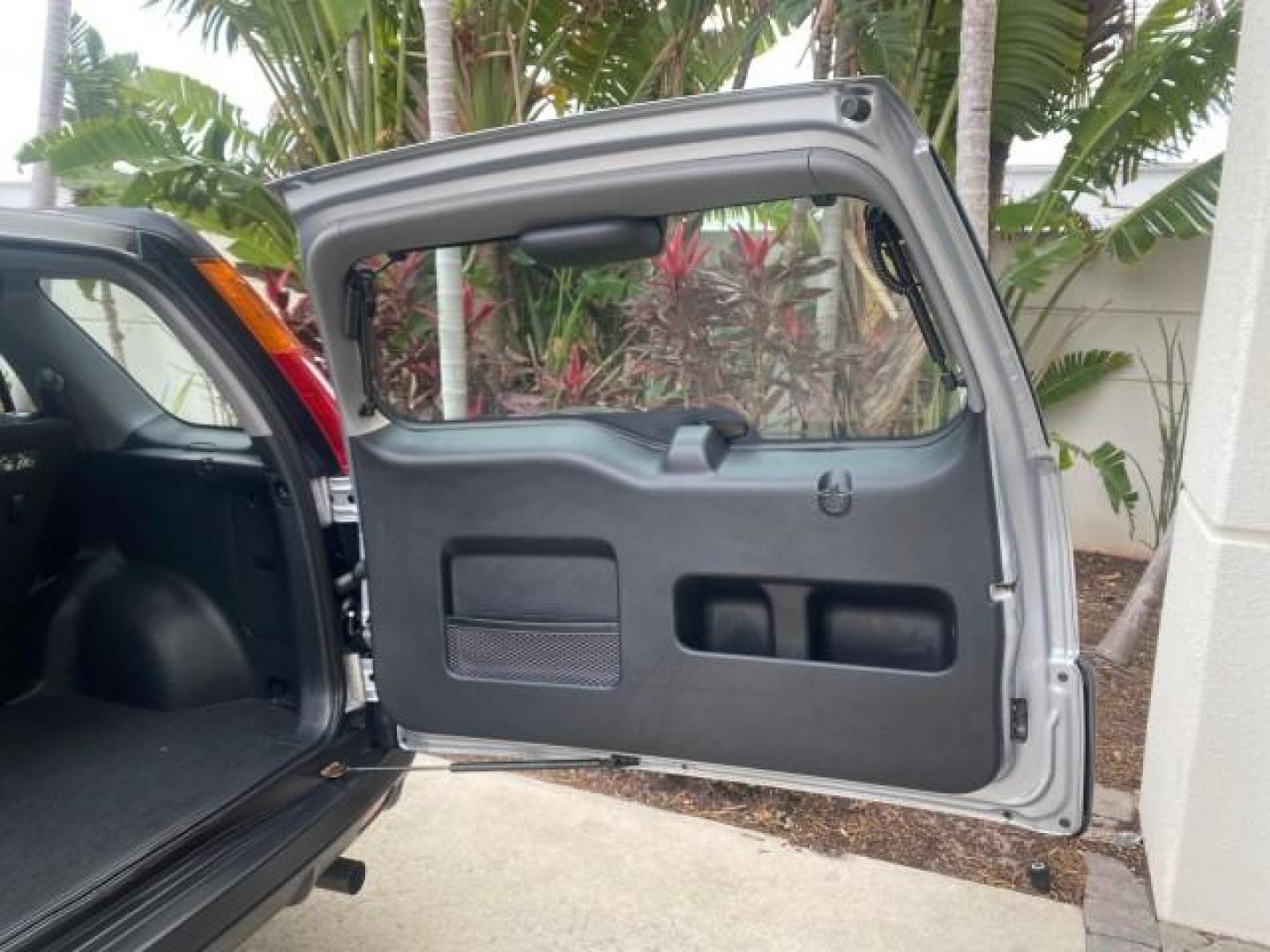 2004 Satin Silver Metallic /Black Honda CR-V LX LOW MILES 44,323 (SHSRD684X4U) with an 2.4L DOHC PGM-FI 16-Valve i-VTEC I4 Engine engine, Automatic transmission, located at 4701 North Dixie Hwy, Pompano Beach, FL, 33064, (954) 422-2889, 26.240938, -80.123474 - OUR WEBPAGE FLORIDACARS1.COM HAS OVER 100 PHOTOS AND FREE CARFAX LINK 2004 HONDA CR-V LX VIN: SHSRD684X4U202379 S H S R D 6 8 4 X 4 U 2 0 2 3 7 9 4 DOOR WAGON/SPORT UTILITY 2.4L I4 F SOHC GASOLINE 29 MPG FRONT WHEEL DRIVE Top Features Leatherette and Cloth Basic Features AM/FM Stereo CD Audio Powe - Photo#79