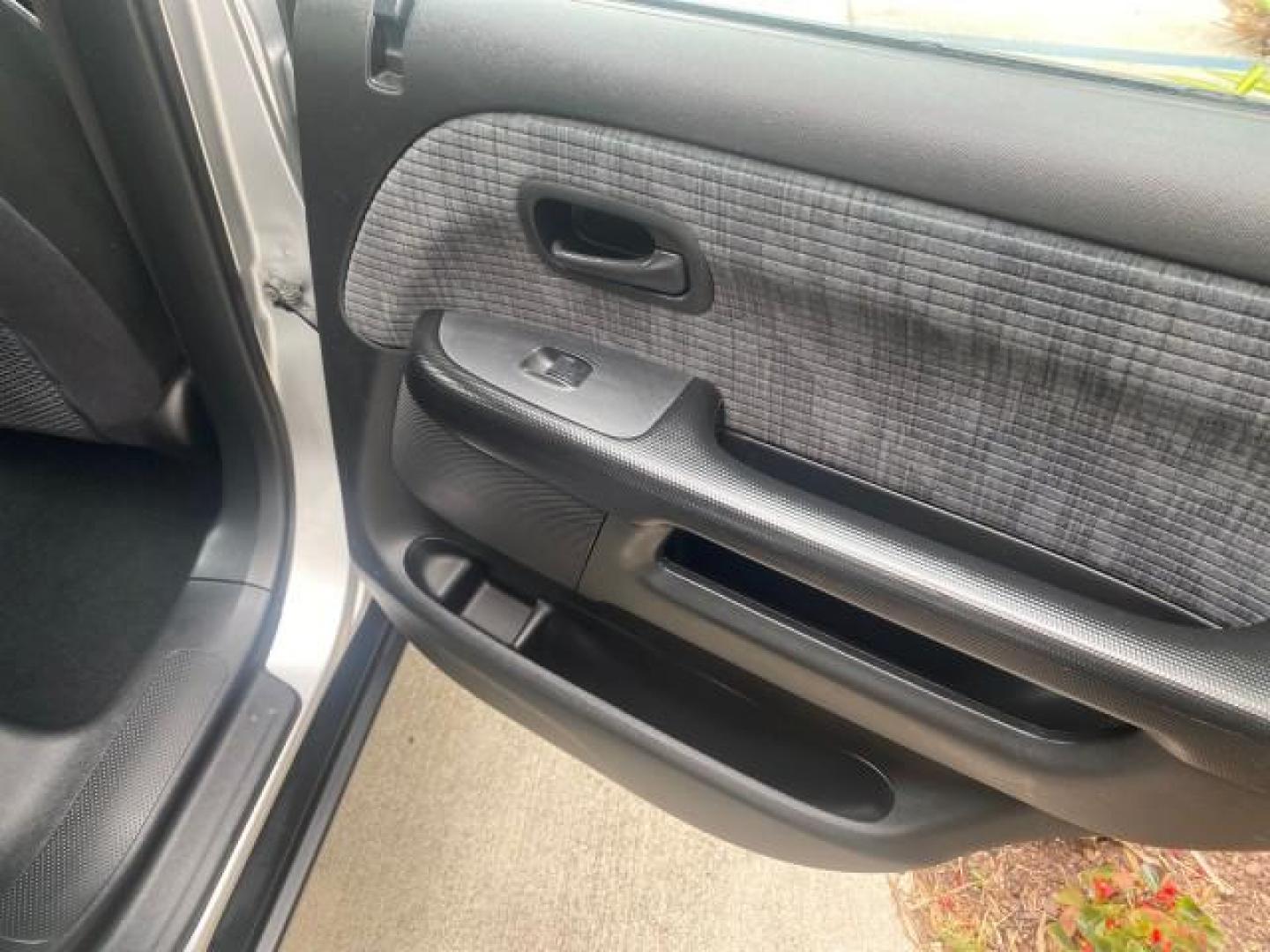 2004 Satin Silver Metallic /Black Honda CR-V LX LOW MILES 44,323 (SHSRD684X4U) with an 2.4L DOHC PGM-FI 16-Valve i-VTEC I4 Engine engine, Automatic transmission, located at 4701 North Dixie Hwy, Pompano Beach, FL, 33064, (954) 422-2889, 26.240938, -80.123474 - OUR WEBPAGE FLORIDACARS1.COM HAS OVER 100 PHOTOS AND FREE CARFAX LINK 2004 HONDA CR-V LX VIN: SHSRD684X4U202379 S H S R D 6 8 4 X 4 U 2 0 2 3 7 9 4 DOOR WAGON/SPORT UTILITY 2.4L I4 F SOHC GASOLINE 29 MPG FRONT WHEEL DRIVE Top Features Leatherette and Cloth Basic Features AM/FM Stereo CD Audio Powe - Photo#85