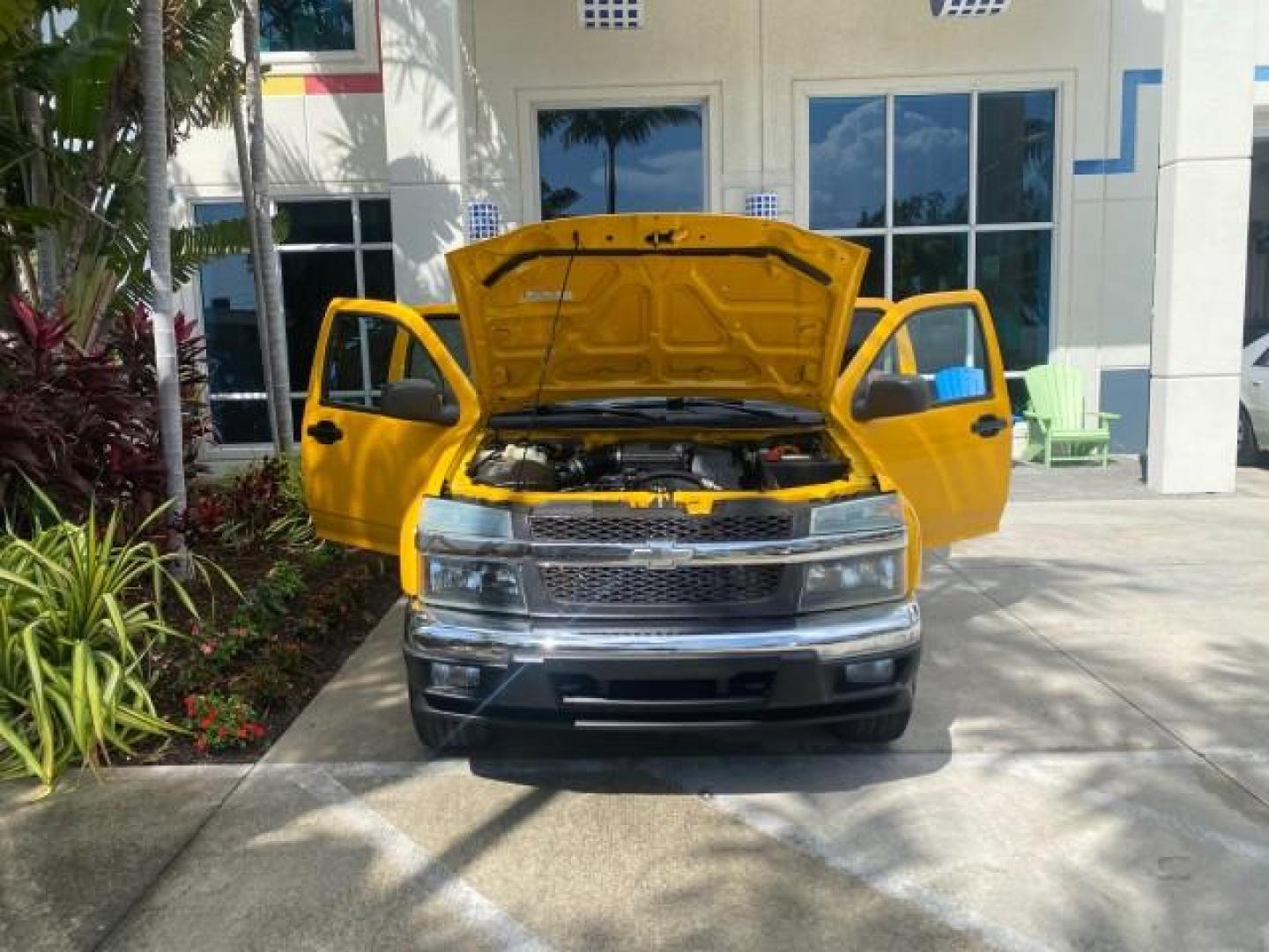 2006 Yellow /Light Cashmere Chevrolet Colorado LT FLORIDA LOW MILES 76.163 (1GCDS136768) with an 3.5L DOHC 5-Cyl MFI Engine engine, Automatic transmission, located at 4701 North Dixie Hwy, Pompano Beach, FL, 33064, (954) 422-2889, 26.240938, -80.123474 - OUR WEBPAGE FLORIDACARS1.COM HAS OVER 100 PHOTOS AND FREE CARFAX LINK 2006 CHEVROLET COLORADO LT Z71 VIN: 1GCDS136768220473 1 G C D S 1 3 6 7 6 8 2 2 0 4 7 3 CREW PICKUP 3.5L I5 F GASOLINE REAR WHEEL DRIVE Top Features Alloy Wheels Comfort Package Cloth Seats Convenience Package Basic Features ABS B - Photo#16