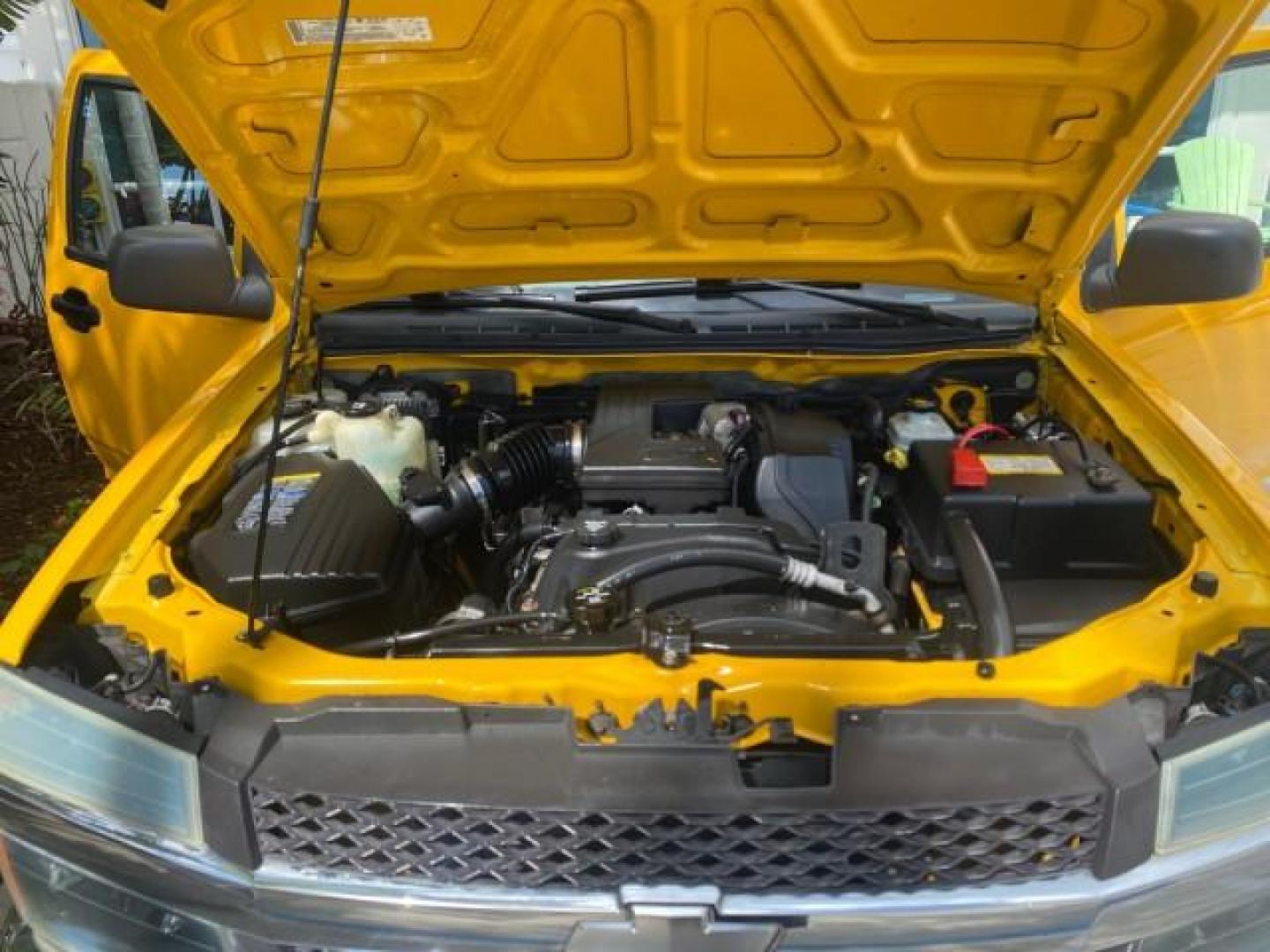 2006 Yellow /Light Cashmere Chevrolet Colorado LT FLORIDA LOW MILES 76.163 (1GCDS136768) with an 3.5L DOHC 5-Cyl MFI Engine engine, Automatic transmission, located at 4701 North Dixie Hwy, Pompano Beach, FL, 33064, (954) 422-2889, 26.240938, -80.123474 - OUR WEBPAGE FLORIDACARS1.COM HAS OVER 100 PHOTOS AND FREE CARFAX LINK 2006 CHEVROLET COLORADO LT Z71 VIN: 1GCDS136768220473 1 G C D S 1 3 6 7 6 8 2 2 0 4 7 3 CREW PICKUP 3.5L I5 F GASOLINE REAR WHEEL DRIVE Top Features Alloy Wheels Comfort Package Cloth Seats Convenience Package Basic Features ABS B - Photo#17