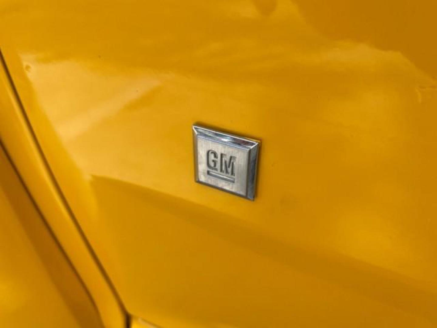 2006 Yellow /Light Cashmere Chevrolet Colorado LT FLORIDA LOW MILES 76.163 (1GCDS136768) with an 3.5L DOHC 5-Cyl MFI Engine engine, Automatic transmission, located at 4701 North Dixie Hwy, Pompano Beach, FL, 33064, (954) 422-2889, 26.240938, -80.123474 - OUR WEBPAGE FLORIDACARS1.COM HAS OVER 100 PHOTOS AND FREE CARFAX LINK 2006 CHEVROLET COLORADO LT Z71 VIN: 1GCDS136768220473 1 G C D S 1 3 6 7 6 8 2 2 0 4 7 3 CREW PICKUP 3.5L I5 F GASOLINE REAR WHEEL DRIVE Top Features Alloy Wheels Comfort Package Cloth Seats Convenience Package Basic Features ABS B - Photo#28