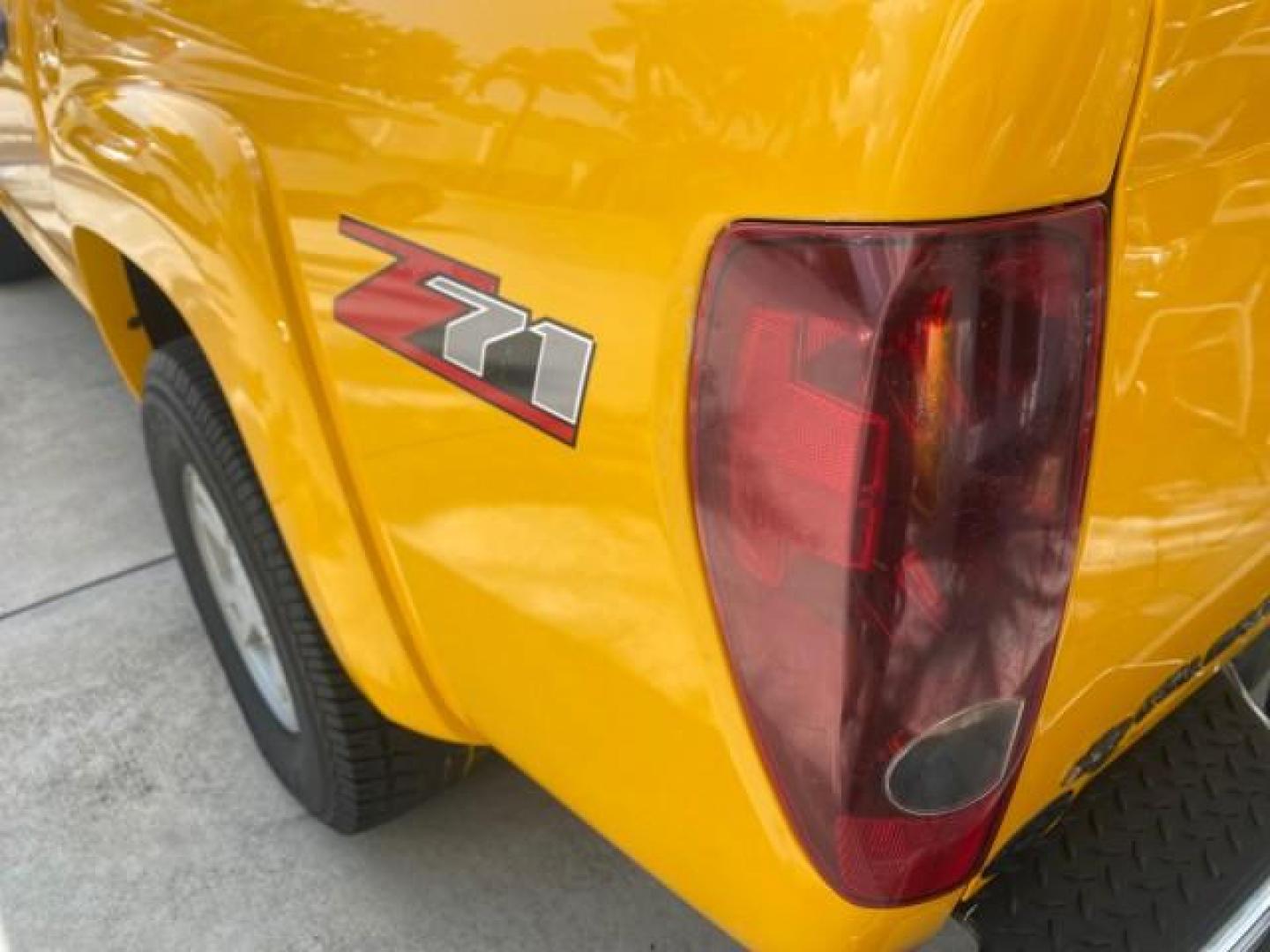 2006 Yellow /Light Cashmere Chevrolet Colorado LT FLORIDA LOW MILES 76.163 (1GCDS136768) with an 3.5L DOHC 5-Cyl MFI Engine engine, Automatic transmission, located at 4701 North Dixie Hwy, Pompano Beach, FL, 33064, (954) 422-2889, 26.240938, -80.123474 - OUR WEBPAGE FLORIDACARS1.COM HAS OVER 100 PHOTOS AND FREE CARFAX LINK 2006 CHEVROLET COLORADO LT Z71 VIN: 1GCDS136768220473 1 G C D S 1 3 6 7 6 8 2 2 0 4 7 3 CREW PICKUP 3.5L I5 F GASOLINE REAR WHEEL DRIVE Top Features Alloy Wheels Comfort Package Cloth Seats Convenience Package Basic Features ABS B - Photo#75