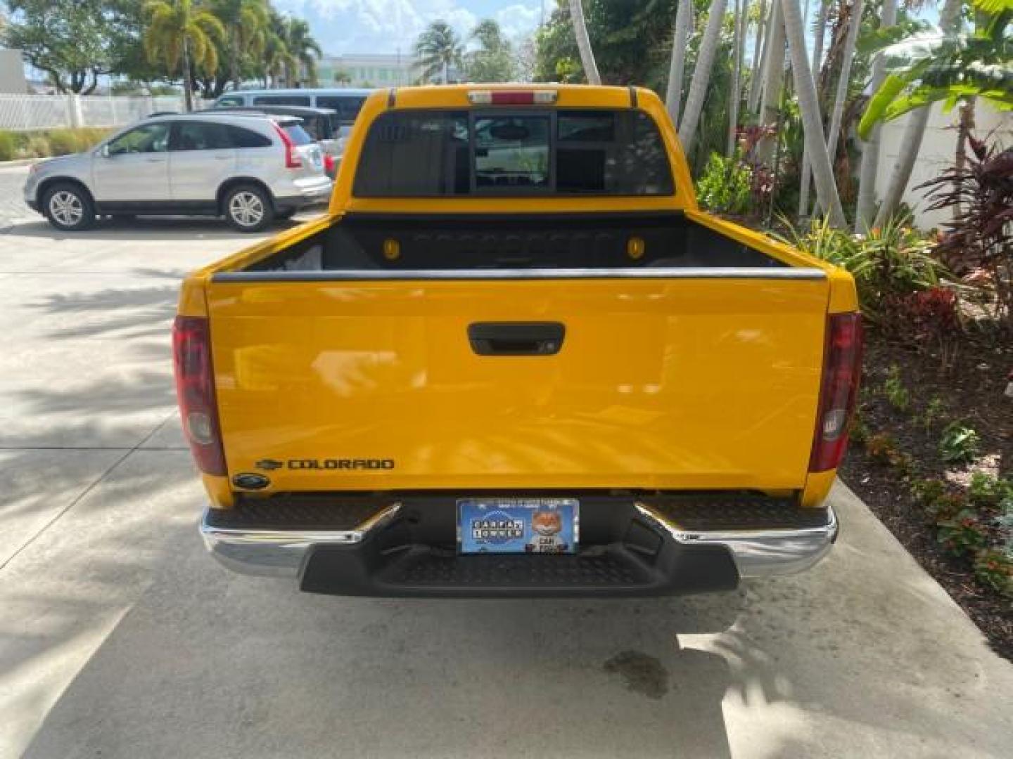 2006 Yellow /Light Cashmere Chevrolet Colorado LT FLORIDA LOW MILES 76.163 (1GCDS136768) with an 3.5L DOHC 5-Cyl MFI Engine engine, Automatic transmission, located at 4701 North Dixie Hwy, Pompano Beach, FL, 33064, (954) 422-2889, 26.240938, -80.123474 - OUR WEBPAGE FLORIDACARS1.COM HAS OVER 100 PHOTOS AND FREE CARFAX LINK 2006 CHEVROLET COLORADO LT Z71 VIN: 1GCDS136768220473 1 G C D S 1 3 6 7 6 8 2 2 0 4 7 3 CREW PICKUP 3.5L I5 F GASOLINE REAR WHEEL DRIVE Top Features Alloy Wheels Comfort Package Cloth Seats Convenience Package Basic Features ABS B - Photo#78