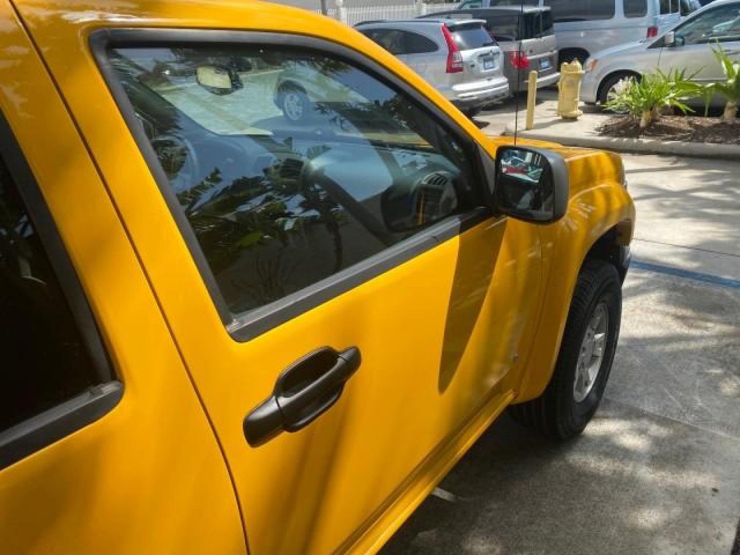 2006 Yellow /Light Cashmere Chevrolet Colorado LT FLORIDA LOW MILES 76.163 (1GCDS136768) with an 3.5L DOHC 5-Cyl MFI Engine engine, Automatic transmission, located at 4701 North Dixie Hwy, Pompano Beach, FL, 33064, (954) 422-2889, 26.240938, -80.123474 - OUR WEBPAGE FLORIDACARS1.COM HAS OVER 100 PHOTOS AND FREE CARFAX LINK 2006 CHEVROLET COLORADO LT Z71 VIN: 1GCDS136768220473 1 G C D S 1 3 6 7 6 8 2 2 0 4 7 3 CREW PICKUP 3.5L I5 F GASOLINE REAR WHEEL DRIVE Top Features Alloy Wheels Comfort Package Cloth Seats Convenience Package Basic Features ABS B - Photo#98