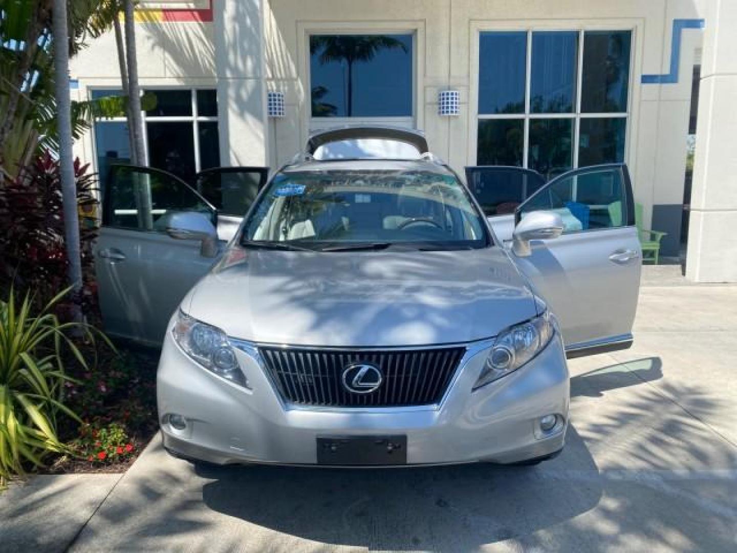 2010 Starfire Pearl /Light Gray Lexus RX 350 1 NC LOW MILES 83,532 AWD (2T2BK1BA8AC) with an 3.5L DOHC SFI 24-Valve V6 Engine engine, Automatic transmission, located at 4701 North Dixie Hwy, Pompano Beach, FL, 33064, (954) 422-2889, 26.240938, -80.123474 - OUR WEBPAGE FLORIDACARS1.COM HAS OVER 100 PHOTOS AND FREE CARFAX LINK 2010 LEXUS RX 350 NAVIGATION VIN: 2T2BK1BA8AC005951 2 T 2 B K 1 B A 8 A C 0 0 5 9 5 1 4 DOOR WAGON/SPORT UTILITY 3.5L V6 F DOHC 24V GASOLINE ALL WHEEL DRIVE Top Features 4WD/AWD Leather Seats Alloy Wheels Satellite Radio Ready Blu - Photo#15