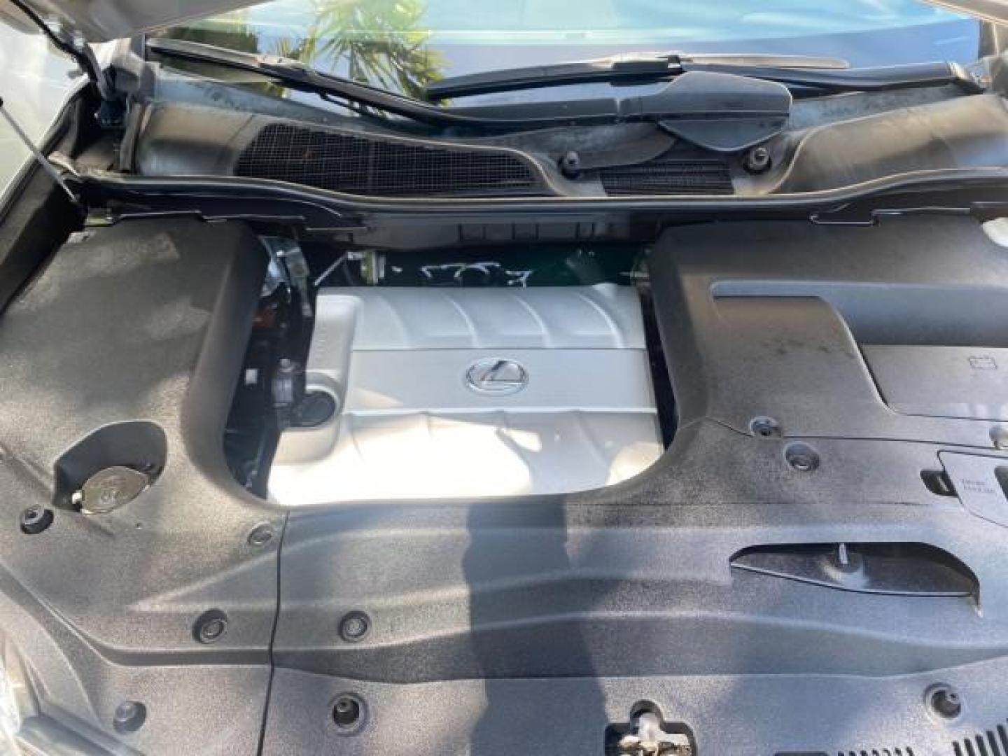 2010 Starfire Pearl /Light Gray Lexus RX 350 1 NC LOW MILES 83,532 AWD (2T2BK1BA8AC) with an 3.5L DOHC SFI 24-Valve V6 Engine engine, Automatic transmission, located at 4701 North Dixie Hwy, Pompano Beach, FL, 33064, (954) 422-2889, 26.240938, -80.123474 - OUR WEBPAGE FLORIDACARS1.COM HAS OVER 100 PHOTOS AND FREE CARFAX LINK 2010 LEXUS RX 350 NAVIGATION VIN: 2T2BK1BA8AC005951 2 T 2 B K 1 B A 8 A C 0 0 5 9 5 1 4 DOOR WAGON/SPORT UTILITY 3.5L V6 F DOHC 24V GASOLINE ALL WHEEL DRIVE Top Features 4WD/AWD Leather Seats Alloy Wheels Satellite Radio Ready Blu - Photo#16