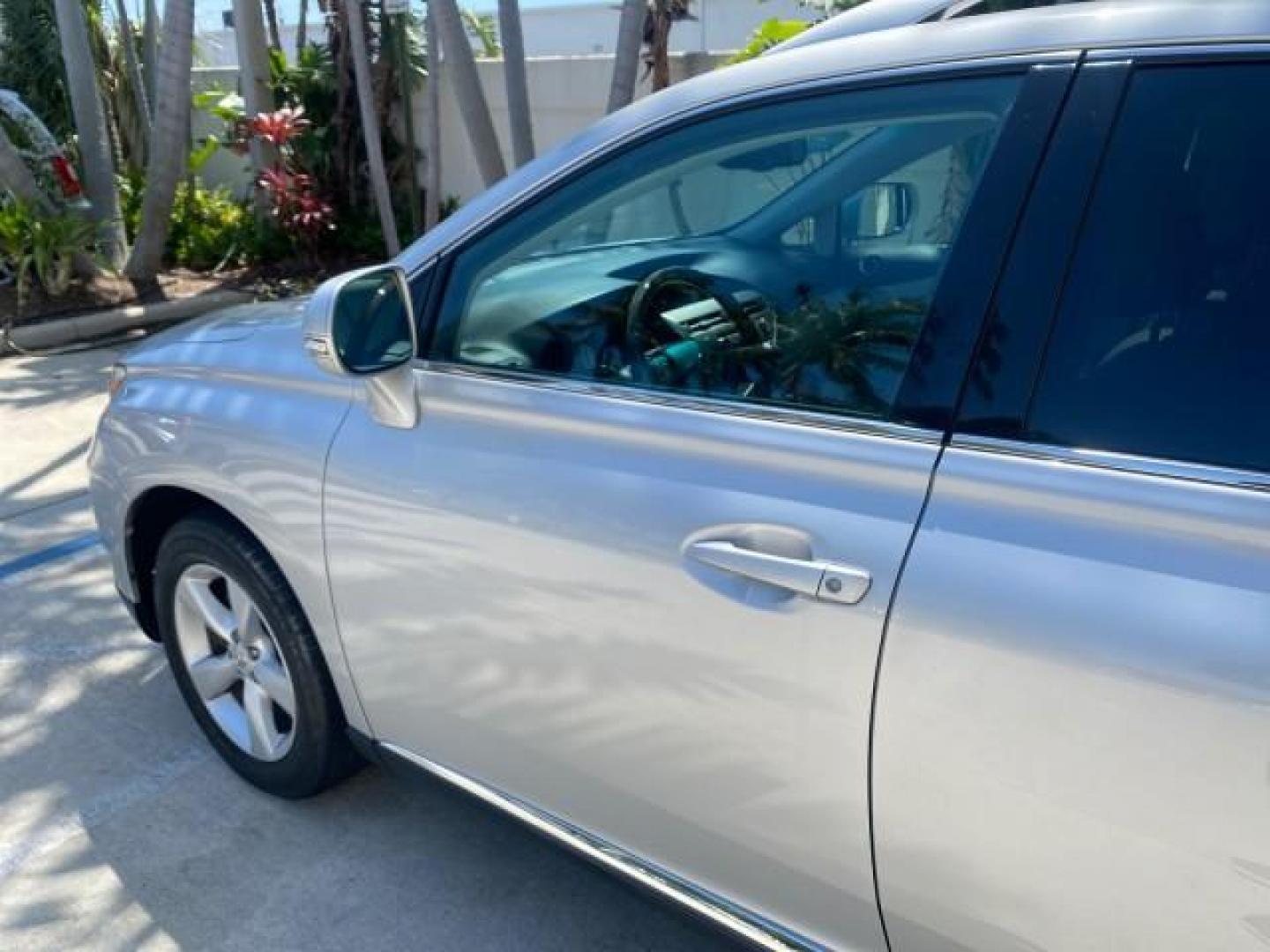 2010 Starfire Pearl /Light Gray Lexus RX 350 1 NC LOW MILES 83,532 AWD (2T2BK1BA8AC) with an 3.5L DOHC SFI 24-Valve V6 Engine engine, Automatic transmission, located at 4701 North Dixie Hwy, Pompano Beach, FL, 33064, (954) 422-2889, 26.240938, -80.123474 - OUR WEBPAGE FLORIDACARS1.COM HAS OVER 100 PHOTOS AND FREE CARFAX LINK 2010 LEXUS RX 350 NAVIGATION VIN: 2T2BK1BA8AC005951 2 T 2 B K 1 B A 8 A C 0 0 5 9 5 1 4 DOOR WAGON/SPORT UTILITY 3.5L V6 F DOHC 24V GASOLINE ALL WHEEL DRIVE Top Features 4WD/AWD Leather Seats Alloy Wheels Satellite Radio Ready Blu - Photo#28