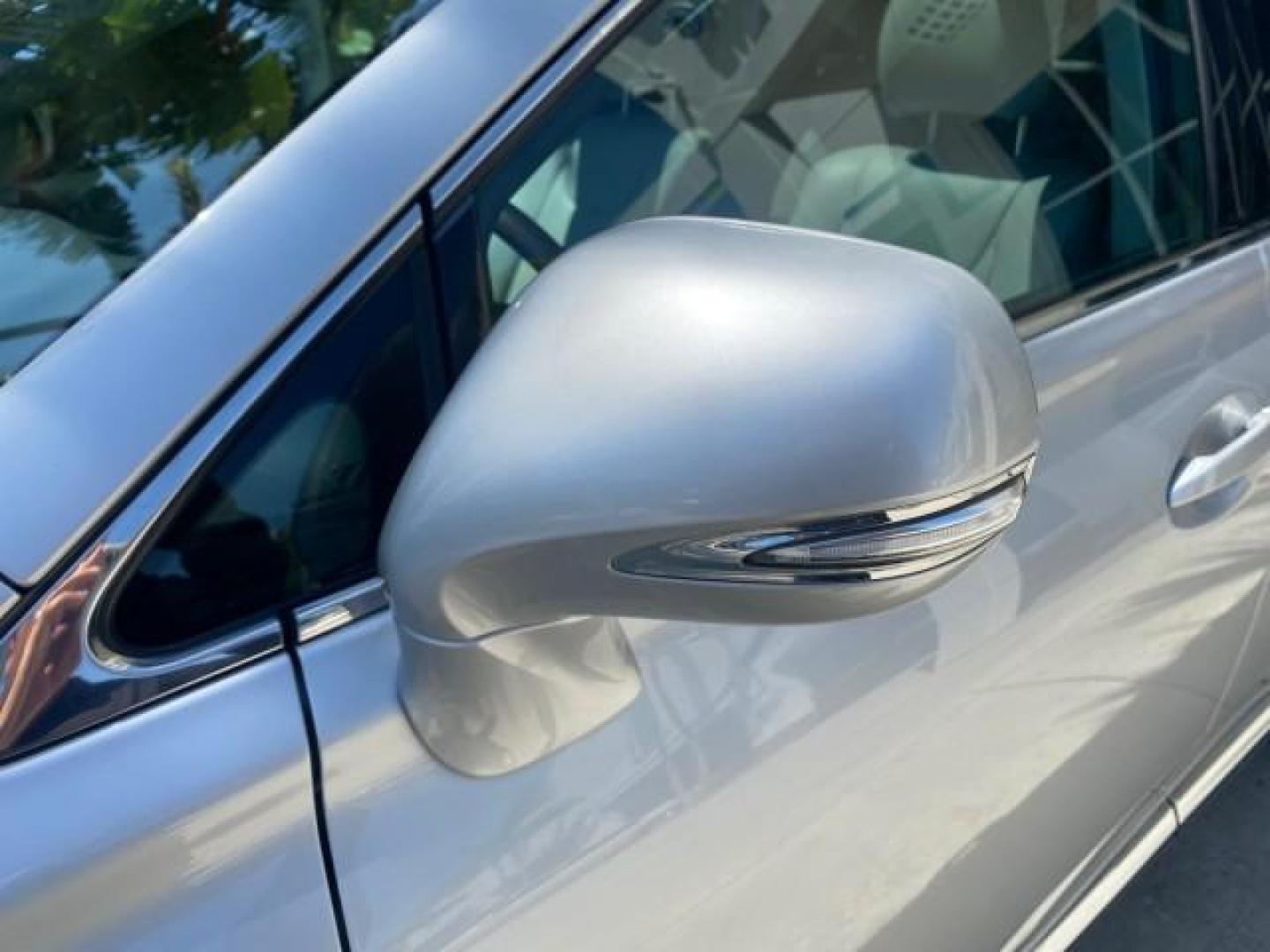 2010 Starfire Pearl /Light Gray Lexus RX 350 1 NC LOW MILES 83,532 AWD (2T2BK1BA8AC) with an 3.5L DOHC SFI 24-Valve V6 Engine engine, Automatic transmission, located at 4701 North Dixie Hwy, Pompano Beach, FL, 33064, (954) 422-2889, 26.240938, -80.123474 - OUR WEBPAGE FLORIDACARS1.COM HAS OVER 100 PHOTOS AND FREE CARFAX LINK 2010 LEXUS RX 350 NAVIGATION VIN: 2T2BK1BA8AC005951 2 T 2 B K 1 B A 8 A C 0 0 5 9 5 1 4 DOOR WAGON/SPORT UTILITY 3.5L V6 F DOHC 24V GASOLINE ALL WHEEL DRIVE Top Features 4WD/AWD Leather Seats Alloy Wheels Satellite Radio Ready Blu - Photo#31