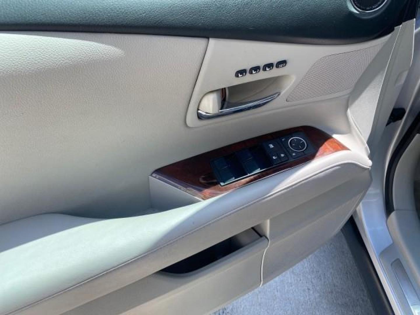 2010 Starfire Pearl /Light Gray Lexus RX 350 1 NC LOW MILES 83,532 AWD (2T2BK1BA8AC) with an 3.5L DOHC SFI 24-Valve V6 Engine engine, Automatic transmission, located at 4701 North Dixie Hwy, Pompano Beach, FL, 33064, (954) 422-2889, 26.240938, -80.123474 - OUR WEBPAGE FLORIDACARS1.COM HAS OVER 100 PHOTOS AND FREE CARFAX LINK 2010 LEXUS RX 350 NAVIGATION VIN: 2T2BK1BA8AC005951 2 T 2 B K 1 B A 8 A C 0 0 5 9 5 1 4 DOOR WAGON/SPORT UTILITY 3.5L V6 F DOHC 24V GASOLINE ALL WHEEL DRIVE Top Features 4WD/AWD Leather Seats Alloy Wheels Satellite Radio Ready Blu - Photo#32