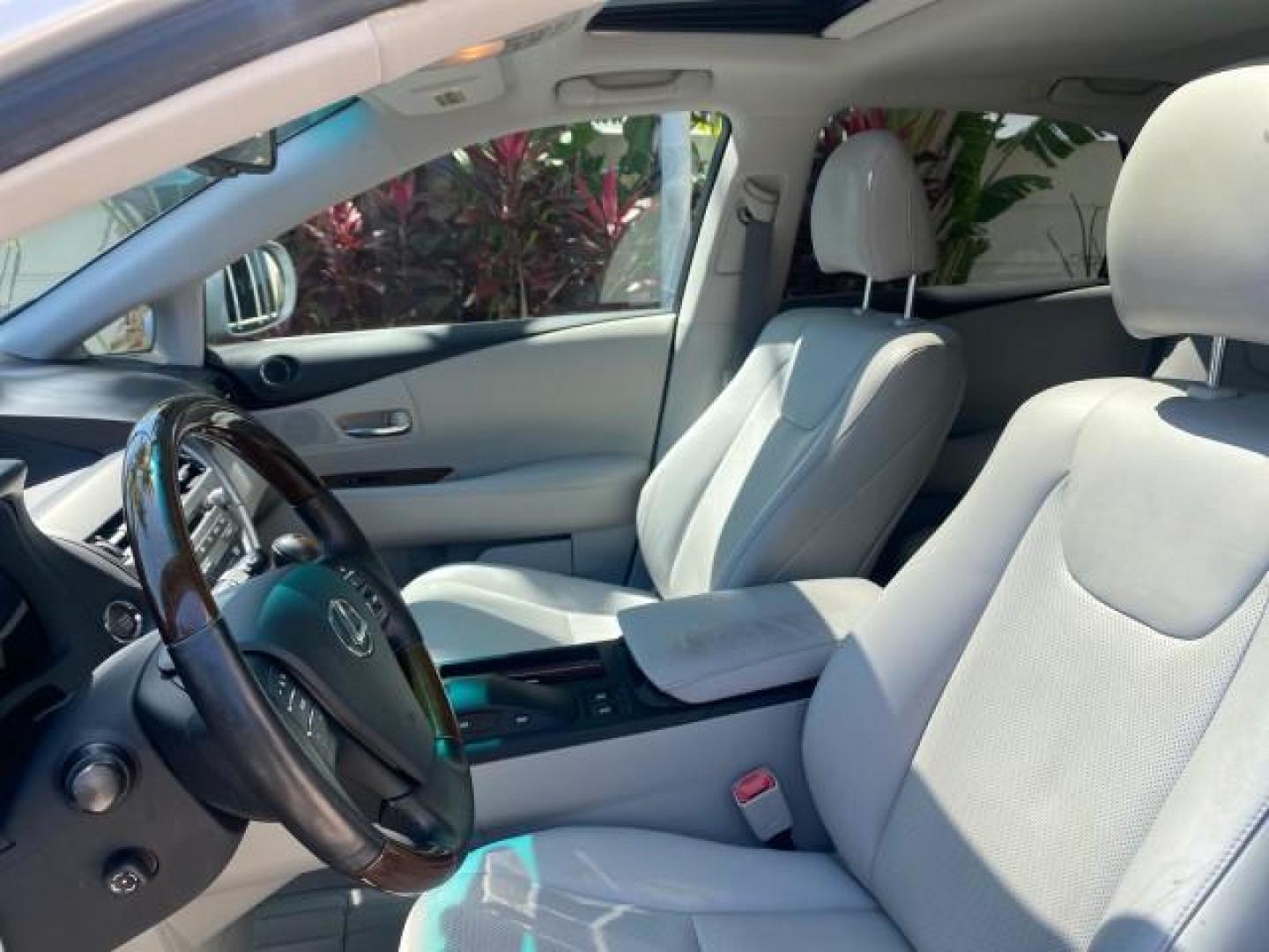 2010 Starfire Pearl /Light Gray Lexus RX 350 1 NC LOW MILES 83,532 AWD (2T2BK1BA8AC) with an 3.5L DOHC SFI 24-Valve V6 Engine engine, Automatic transmission, located at 4701 North Dixie Hwy, Pompano Beach, FL, 33064, (954) 422-2889, 26.240938, -80.123474 - OUR WEBPAGE FLORIDACARS1.COM HAS OVER 100 PHOTOS AND FREE CARFAX LINK 2010 LEXUS RX 350 NAVIGATION VIN: 2T2BK1BA8AC005951 2 T 2 B K 1 B A 8 A C 0 0 5 9 5 1 4 DOOR WAGON/SPORT UTILITY 3.5L V6 F DOHC 24V GASOLINE ALL WHEEL DRIVE Top Features 4WD/AWD Leather Seats Alloy Wheels Satellite Radio Ready Blu - Photo#36