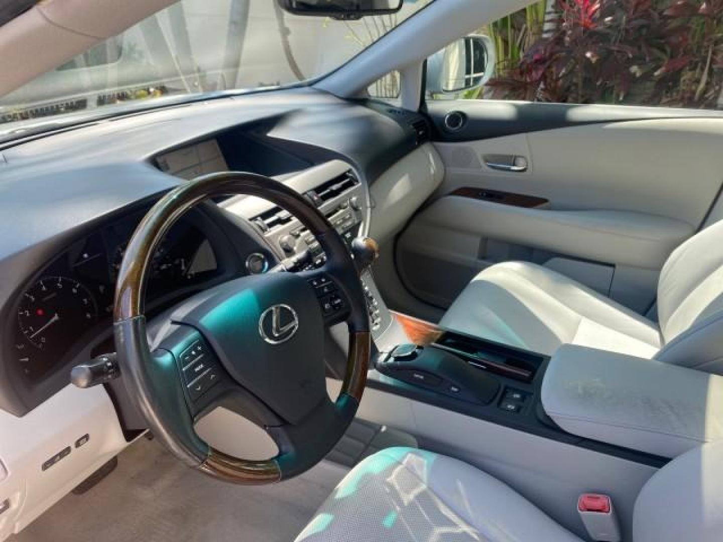 2010 Starfire Pearl /Light Gray Lexus RX 350 1 NC LOW MILES 83,532 AWD (2T2BK1BA8AC) with an 3.5L DOHC SFI 24-Valve V6 Engine engine, Automatic transmission, located at 4701 North Dixie Hwy, Pompano Beach, FL, 33064, (954) 422-2889, 26.240938, -80.123474 - OUR WEBPAGE FLORIDACARS1.COM HAS OVER 100 PHOTOS AND FREE CARFAX LINK 2010 LEXUS RX 350 NAVIGATION VIN: 2T2BK1BA8AC005951 2 T 2 B K 1 B A 8 A C 0 0 5 9 5 1 4 DOOR WAGON/SPORT UTILITY 3.5L V6 F DOHC 24V GASOLINE ALL WHEEL DRIVE Top Features 4WD/AWD Leather Seats Alloy Wheels Satellite Radio Ready Blu - Photo#37