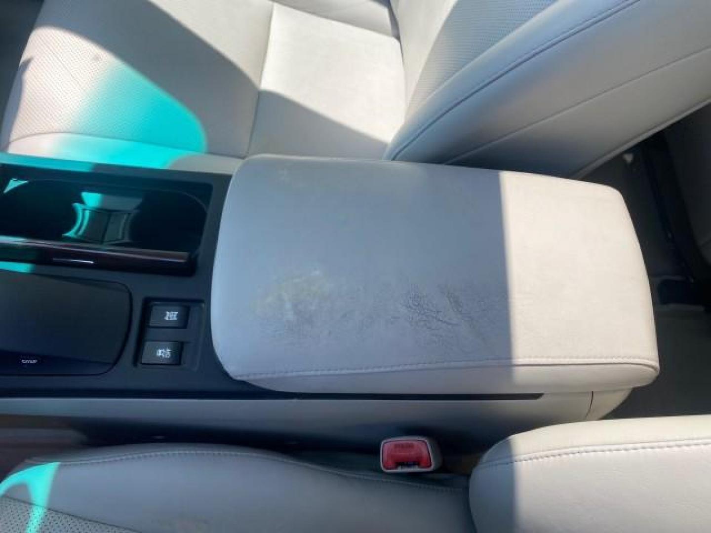 2010 Starfire Pearl /Light Gray Lexus RX 350 1 NC LOW MILES 83,532 AWD (2T2BK1BA8AC) with an 3.5L DOHC SFI 24-Valve V6 Engine engine, Automatic transmission, located at 4701 North Dixie Hwy, Pompano Beach, FL, 33064, (954) 422-2889, 26.240938, -80.123474 - OUR WEBPAGE FLORIDACARS1.COM HAS OVER 100 PHOTOS AND FREE CARFAX LINK 2010 LEXUS RX 350 NAVIGATION VIN: 2T2BK1BA8AC005951 2 T 2 B K 1 B A 8 A C 0 0 5 9 5 1 4 DOOR WAGON/SPORT UTILITY 3.5L V6 F DOHC 24V GASOLINE ALL WHEEL DRIVE Top Features 4WD/AWD Leather Seats Alloy Wheels Satellite Radio Ready Blu - Photo#49