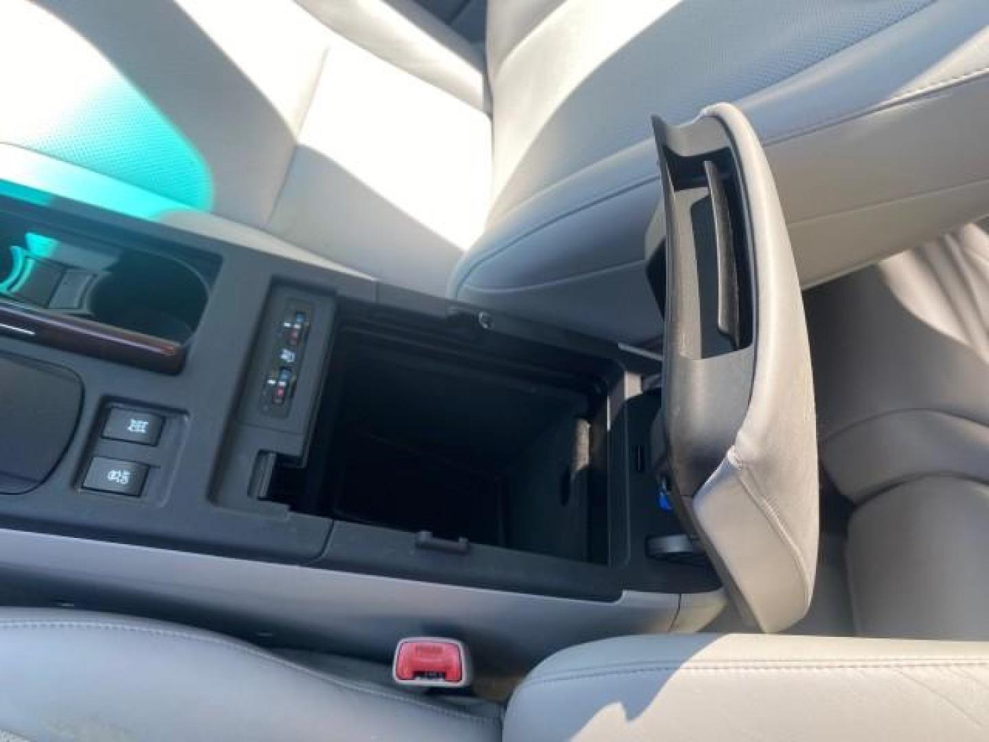 2010 Starfire Pearl /Light Gray Lexus RX 350 1 NC LOW MILES 83,532 AWD (2T2BK1BA8AC) with an 3.5L DOHC SFI 24-Valve V6 Engine engine, Automatic transmission, located at 4701 North Dixie Hwy, Pompano Beach, FL, 33064, (954) 422-2889, 26.240938, -80.123474 - OUR WEBPAGE FLORIDACARS1.COM HAS OVER 100 PHOTOS AND FREE CARFAX LINK 2010 LEXUS RX 350 NAVIGATION VIN: 2T2BK1BA8AC005951 2 T 2 B K 1 B A 8 A C 0 0 5 9 5 1 4 DOOR WAGON/SPORT UTILITY 3.5L V6 F DOHC 24V GASOLINE ALL WHEEL DRIVE Top Features 4WD/AWD Leather Seats Alloy Wheels Satellite Radio Ready Blu - Photo#50
