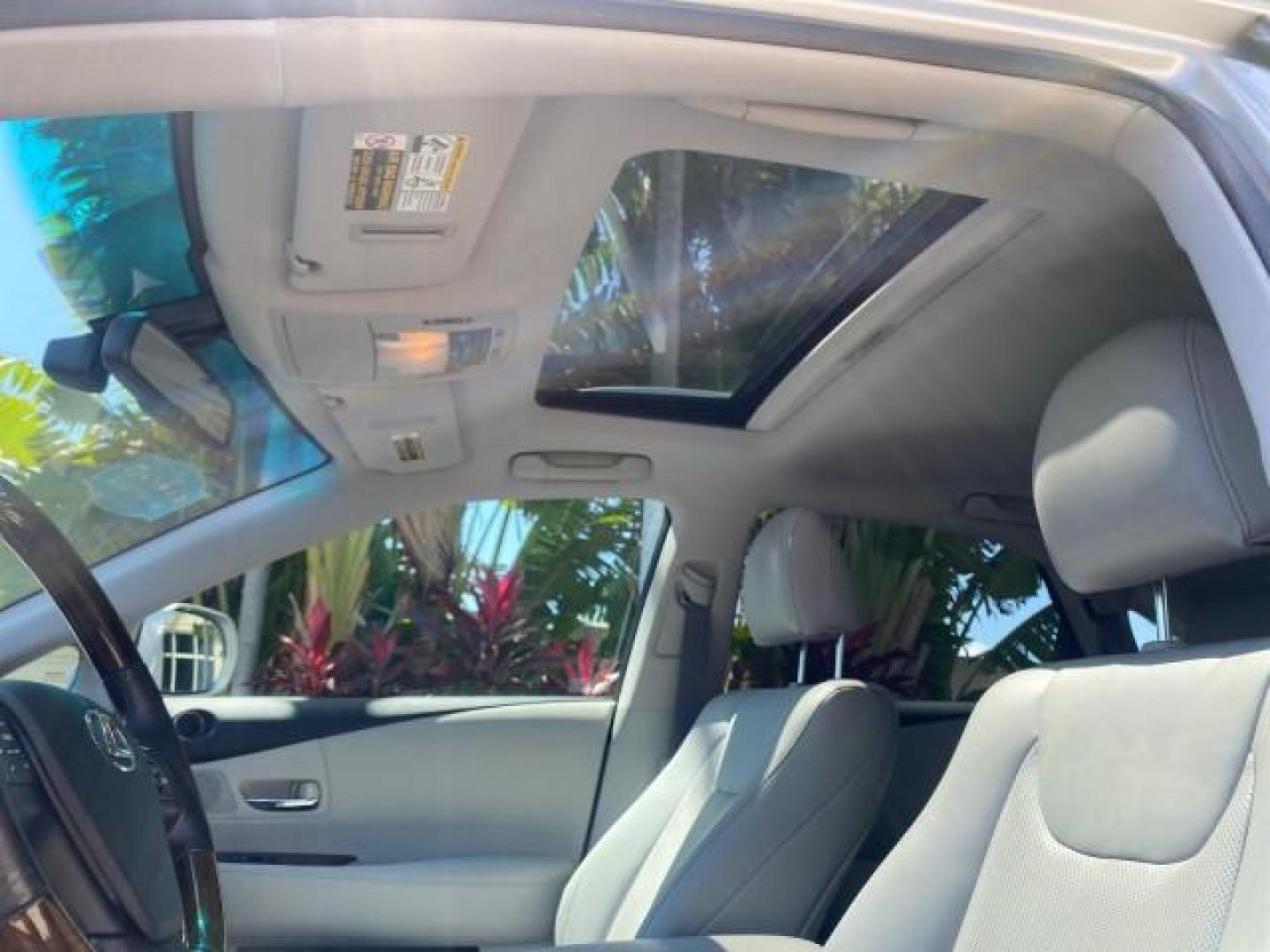 2010 Starfire Pearl /Light Gray Lexus RX 350 1 NC LOW MILES 83,532 AWD (2T2BK1BA8AC) with an 3.5L DOHC SFI 24-Valve V6 Engine engine, Automatic transmission, located at 4701 North Dixie Hwy, Pompano Beach, FL, 33064, (954) 422-2889, 26.240938, -80.123474 - OUR WEBPAGE FLORIDACARS1.COM HAS OVER 100 PHOTOS AND FREE CARFAX LINK 2010 LEXUS RX 350 NAVIGATION VIN: 2T2BK1BA8AC005951 2 T 2 B K 1 B A 8 A C 0 0 5 9 5 1 4 DOOR WAGON/SPORT UTILITY 3.5L V6 F DOHC 24V GASOLINE ALL WHEEL DRIVE Top Features 4WD/AWD Leather Seats Alloy Wheels Satellite Radio Ready Blu - Photo#58