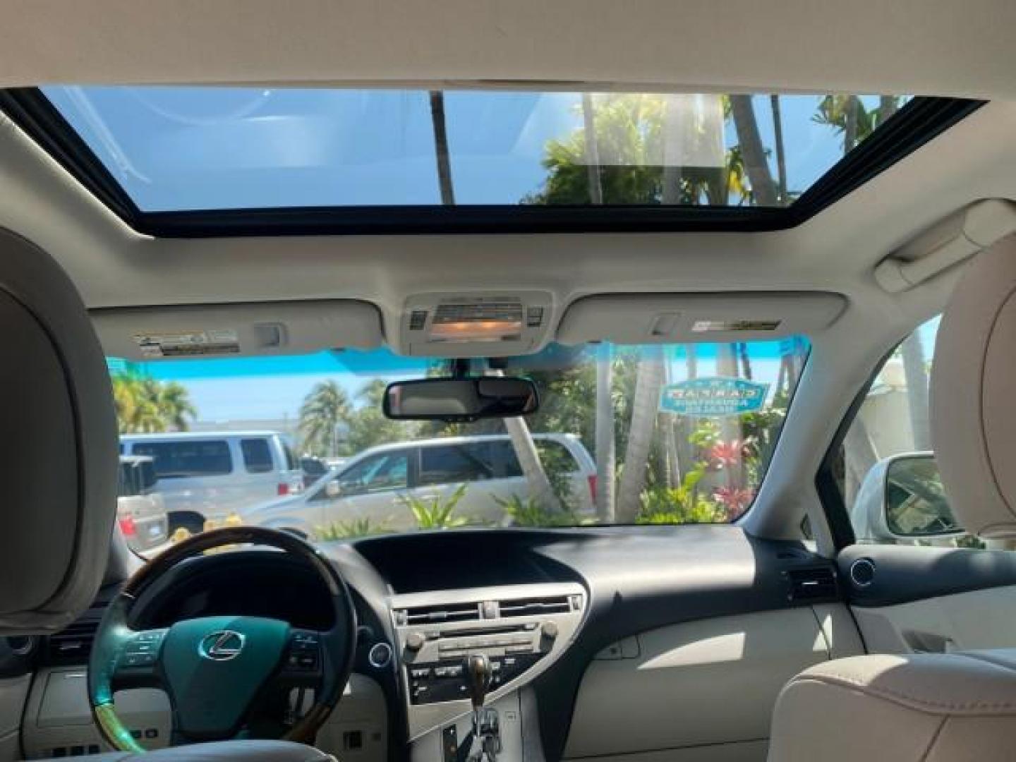 2010 Starfire Pearl /Light Gray Lexus RX 350 1 NC LOW MILES 83,532 AWD (2T2BK1BA8AC) with an 3.5L DOHC SFI 24-Valve V6 Engine engine, Automatic transmission, located at 4701 North Dixie Hwy, Pompano Beach, FL, 33064, (954) 422-2889, 26.240938, -80.123474 - OUR WEBPAGE FLORIDACARS1.COM HAS OVER 100 PHOTOS AND FREE CARFAX LINK 2010 LEXUS RX 350 NAVIGATION VIN: 2T2BK1BA8AC005951 2 T 2 B K 1 B A 8 A C 0 0 5 9 5 1 4 DOOR WAGON/SPORT UTILITY 3.5L V6 F DOHC 24V GASOLINE ALL WHEEL DRIVE Top Features 4WD/AWD Leather Seats Alloy Wheels Satellite Radio Ready Blu - Photo#66
