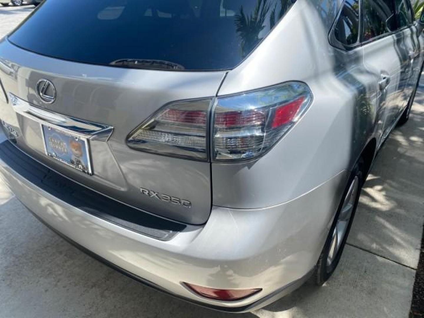 2010 Starfire Pearl /Light Gray Lexus RX 350 1 NC LOW MILES 83,532 AWD (2T2BK1BA8AC) with an 3.5L DOHC SFI 24-Valve V6 Engine engine, Automatic transmission, located at 4701 North Dixie Hwy, Pompano Beach, FL, 33064, (954) 422-2889, 26.240938, -80.123474 - OUR WEBPAGE FLORIDACARS1.COM HAS OVER 100 PHOTOS AND FREE CARFAX LINK 2010 LEXUS RX 350 NAVIGATION VIN: 2T2BK1BA8AC005951 2 T 2 B K 1 B A 8 A C 0 0 5 9 5 1 4 DOOR WAGON/SPORT UTILITY 3.5L V6 F DOHC 24V GASOLINE ALL WHEEL DRIVE Top Features 4WD/AWD Leather Seats Alloy Wheels Satellite Radio Ready Blu - Photo#77