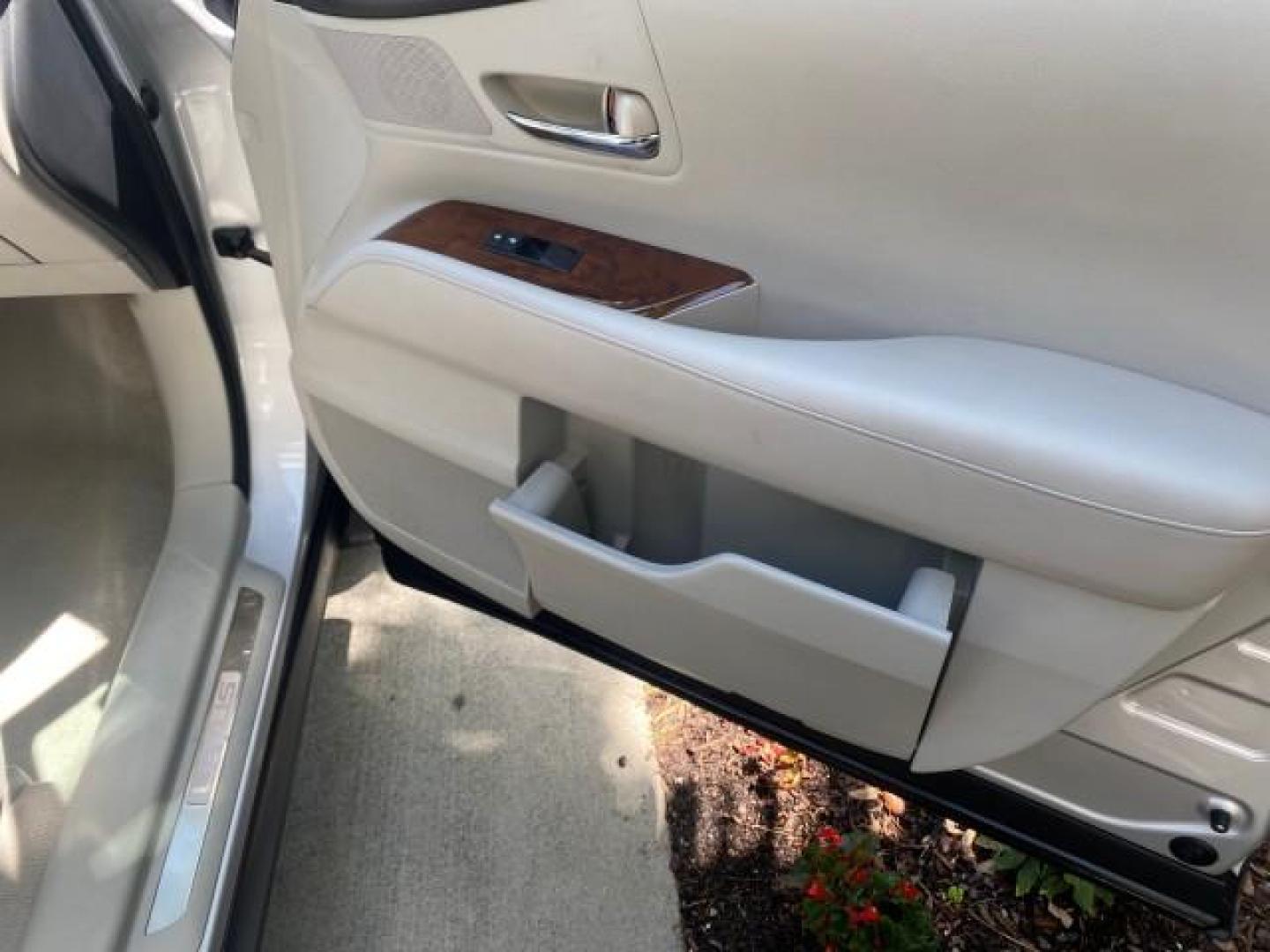 2010 Starfire Pearl /Light Gray Lexus RX 350 1 NC LOW MILES 83,532 AWD (2T2BK1BA8AC) with an 3.5L DOHC SFI 24-Valve V6 Engine engine, Automatic transmission, located at 4701 North Dixie Hwy, Pompano Beach, FL, 33064, (954) 422-2889, 26.240938, -80.123474 - OUR WEBPAGE FLORIDACARS1.COM HAS OVER 100 PHOTOS AND FREE CARFAX LINK 2010 LEXUS RX 350 NAVIGATION VIN: 2T2BK1BA8AC005951 2 T 2 B K 1 B A 8 A C 0 0 5 9 5 1 4 DOOR WAGON/SPORT UTILITY 3.5L V6 F DOHC 24V GASOLINE ALL WHEEL DRIVE Top Features 4WD/AWD Leather Seats Alloy Wheels Satellite Radio Ready Blu - Photo#97